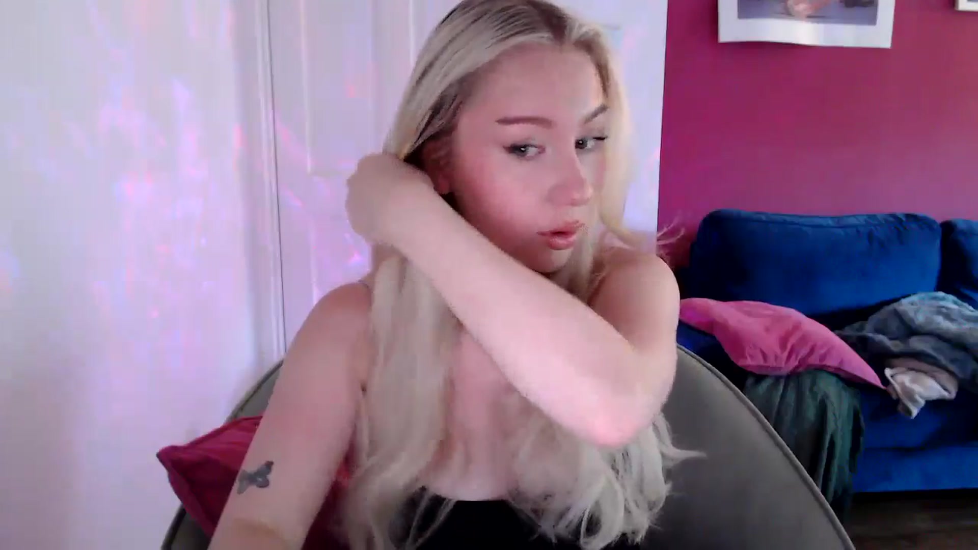 Gallery image thumbnail from PetiteAvax's myfreecams stream on, 08/28/2024, 08:00 image 8 of 20