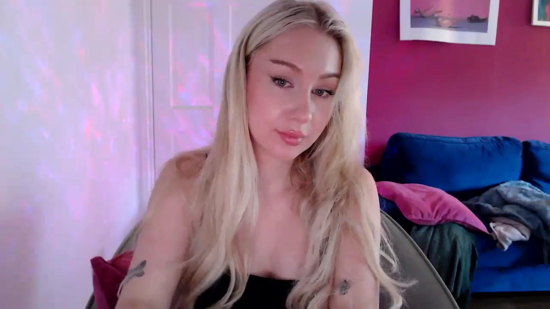 Gallery image thumbnail from PetiteAvax's myfreecams stream on, 08/28/2024, 09:17 image 20 of 20