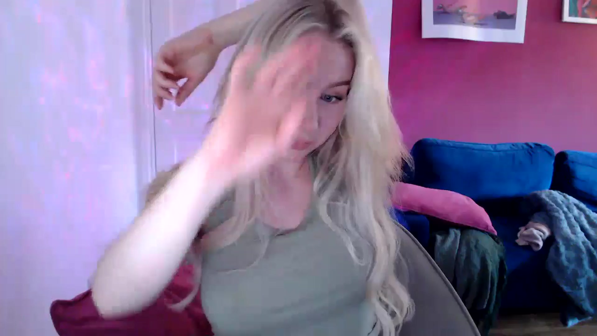 Gallery image thumbnail from PetiteAvax's myfreecams stream on, 08/28/2024, 18:41 image 9 of 20