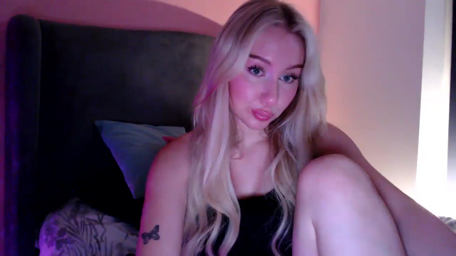 Gallery image thumbnail from PetiteAvax's myfreecams stream on, 08/28/2024, 20:33 image 3 of 20