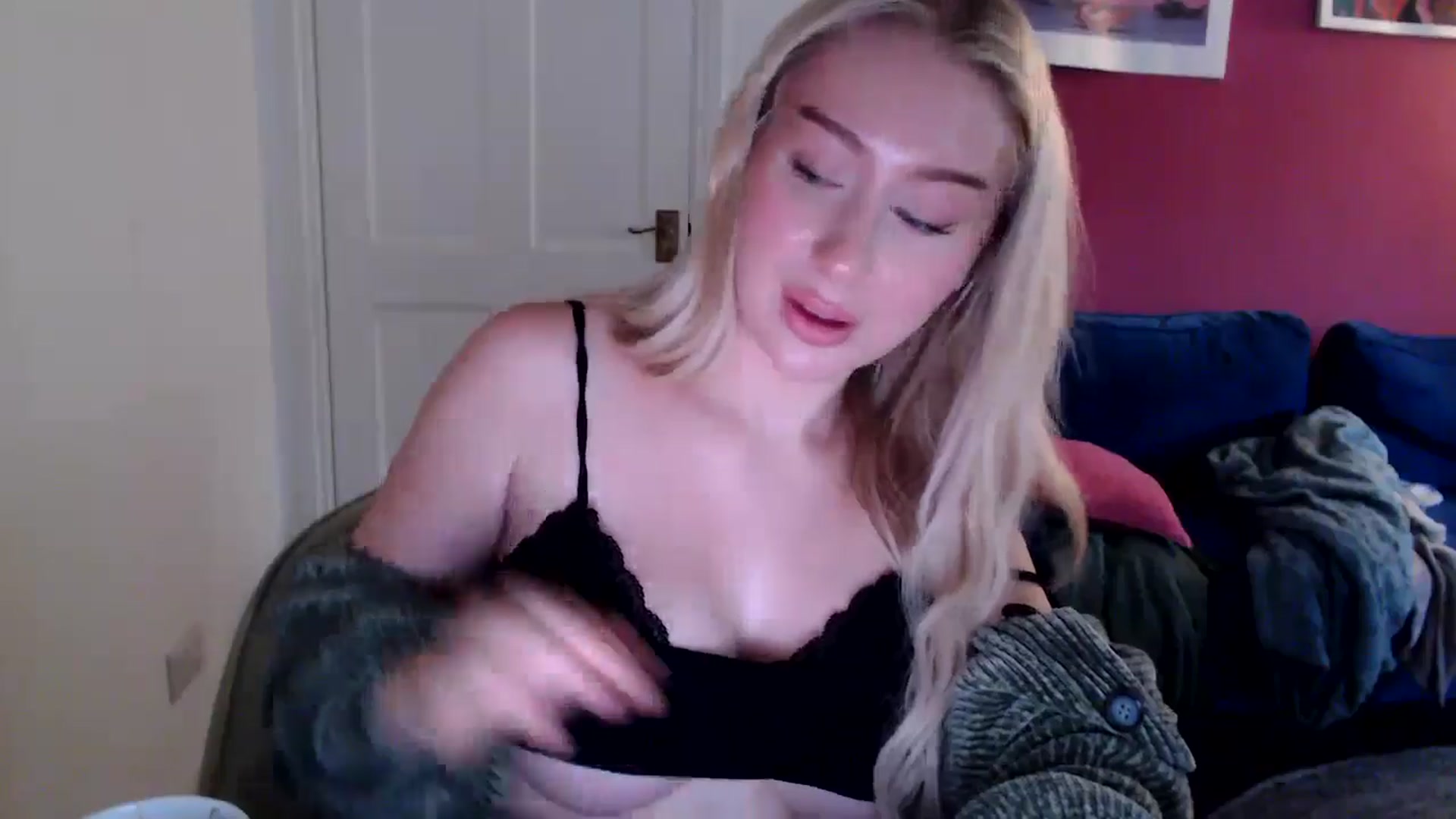 Gallery image thumbnail from PetiteAvax's myfreecams stream on, 08/29/2024, 18:53 image 13 of 20