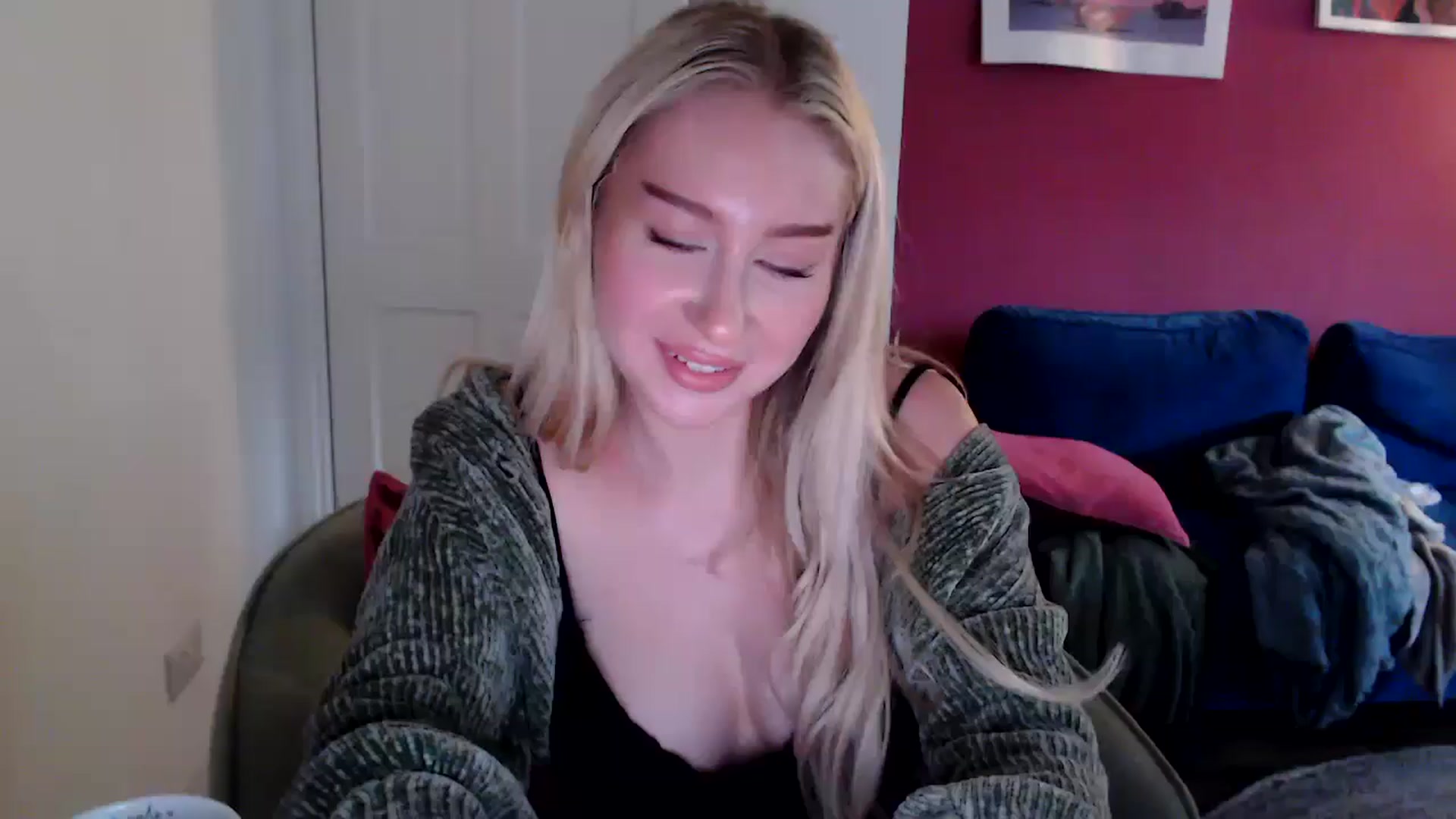 Gallery image thumbnail from PetiteAvax's myfreecams stream on, 08/29/2024, 18:53 image 7 of 20