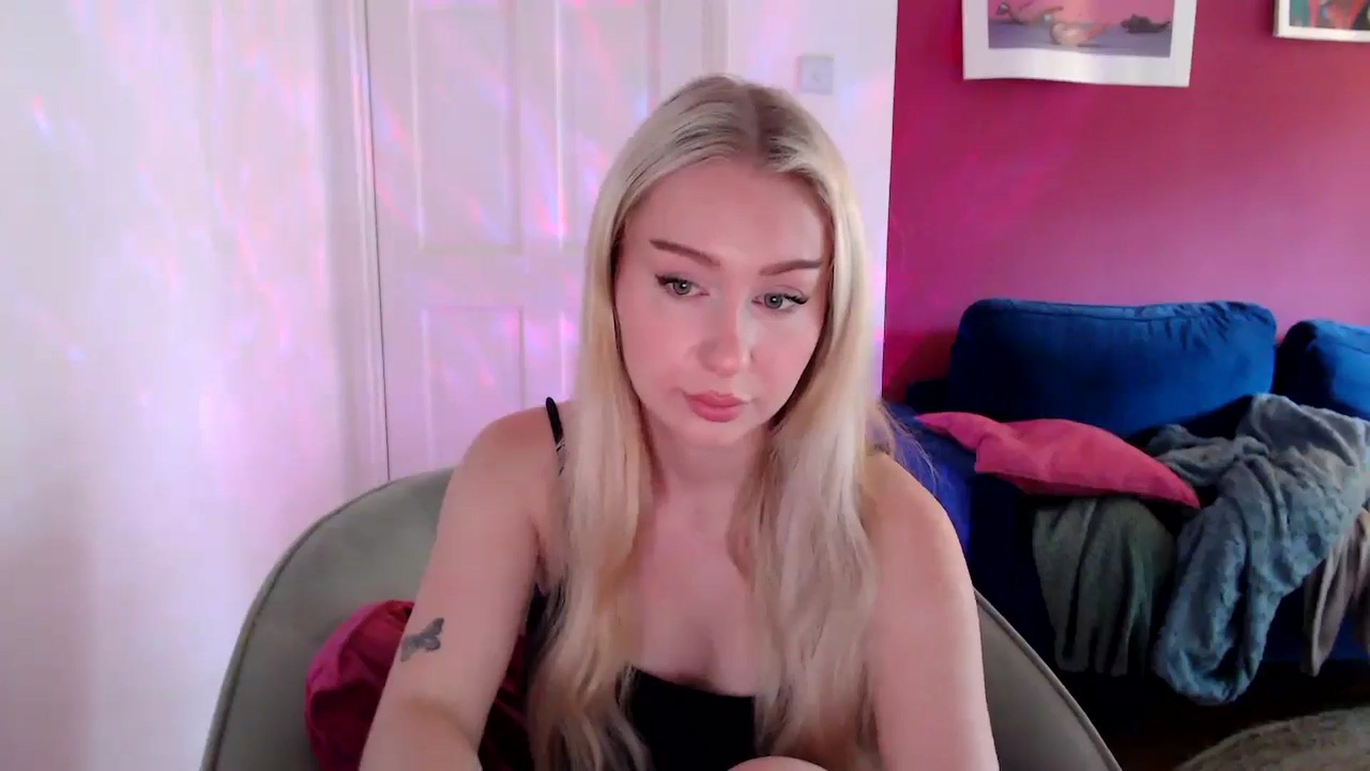 Gallery image thumbnail from PetiteAvax's myfreecams stream on, 08/30/2024, 09:52 image 10 of 20