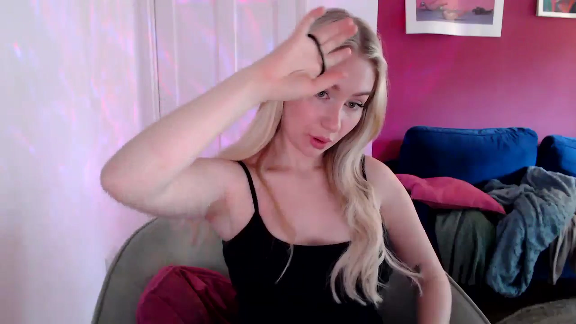 Gallery image thumbnail from PetiteAvax's myfreecams stream on, 08/30/2024, 09:52 image 4 of 20