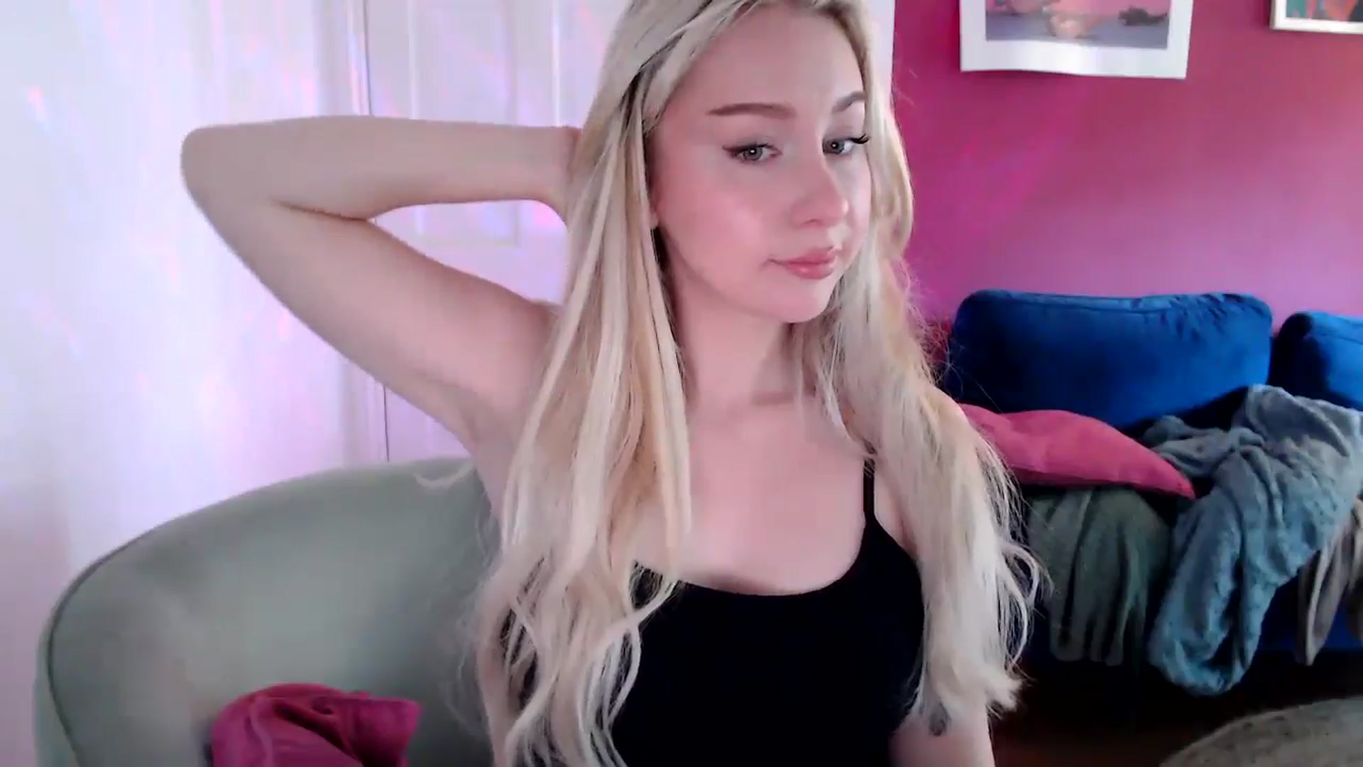 Gallery image thumbnail from PetiteAvax's myfreecams stream on, 08/30/2024, 09:52 image 12 of 20