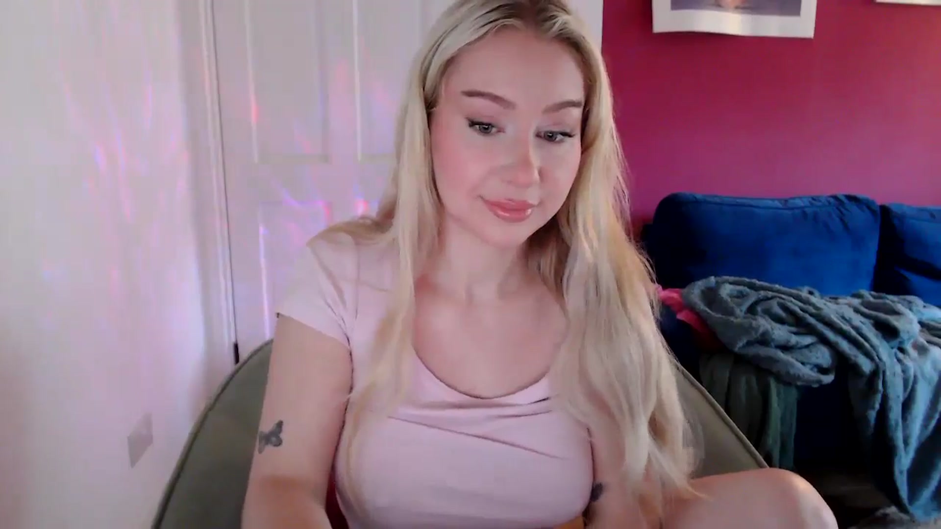 Gallery image thumbnail from PetiteAvax's myfreecams stream on, 09/01/2024, 08:32 image 12 of 20