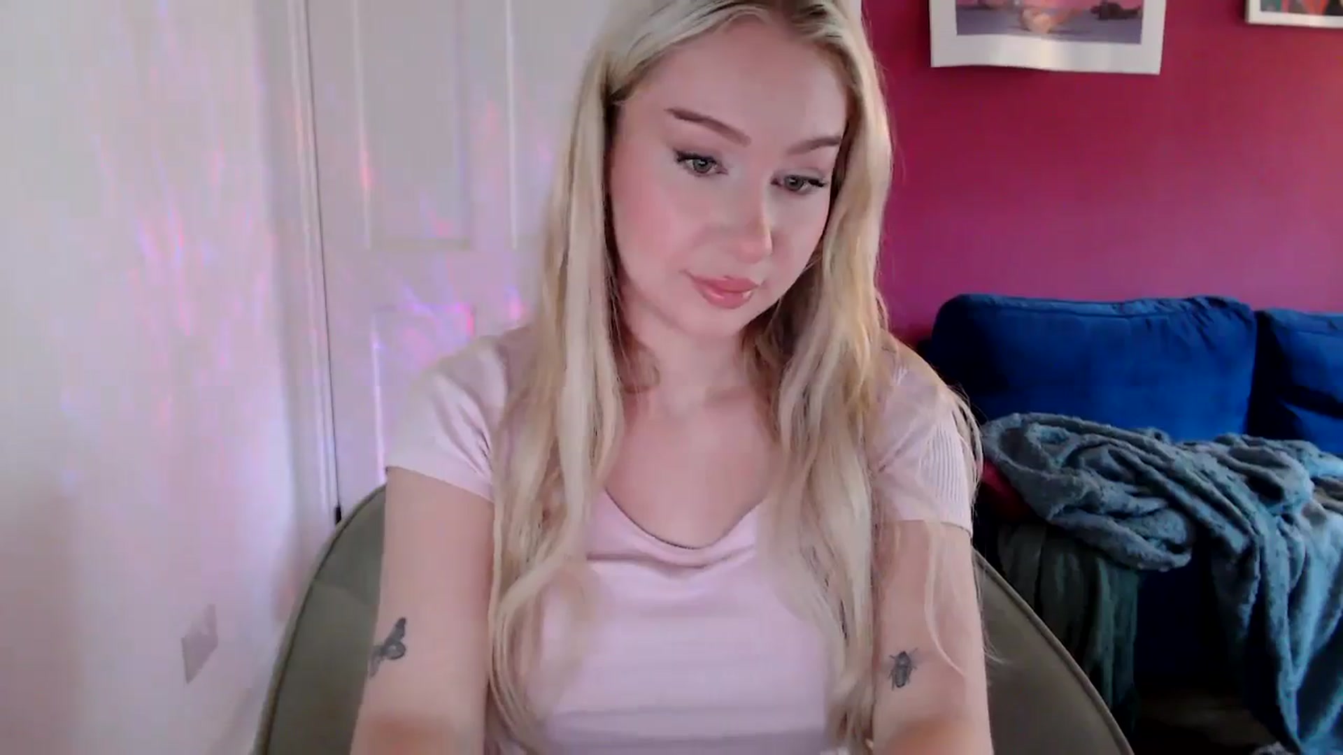 Gallery image thumbnail from PetiteAvax's myfreecams stream on, 09/01/2024, 08:32 image 13 of 20