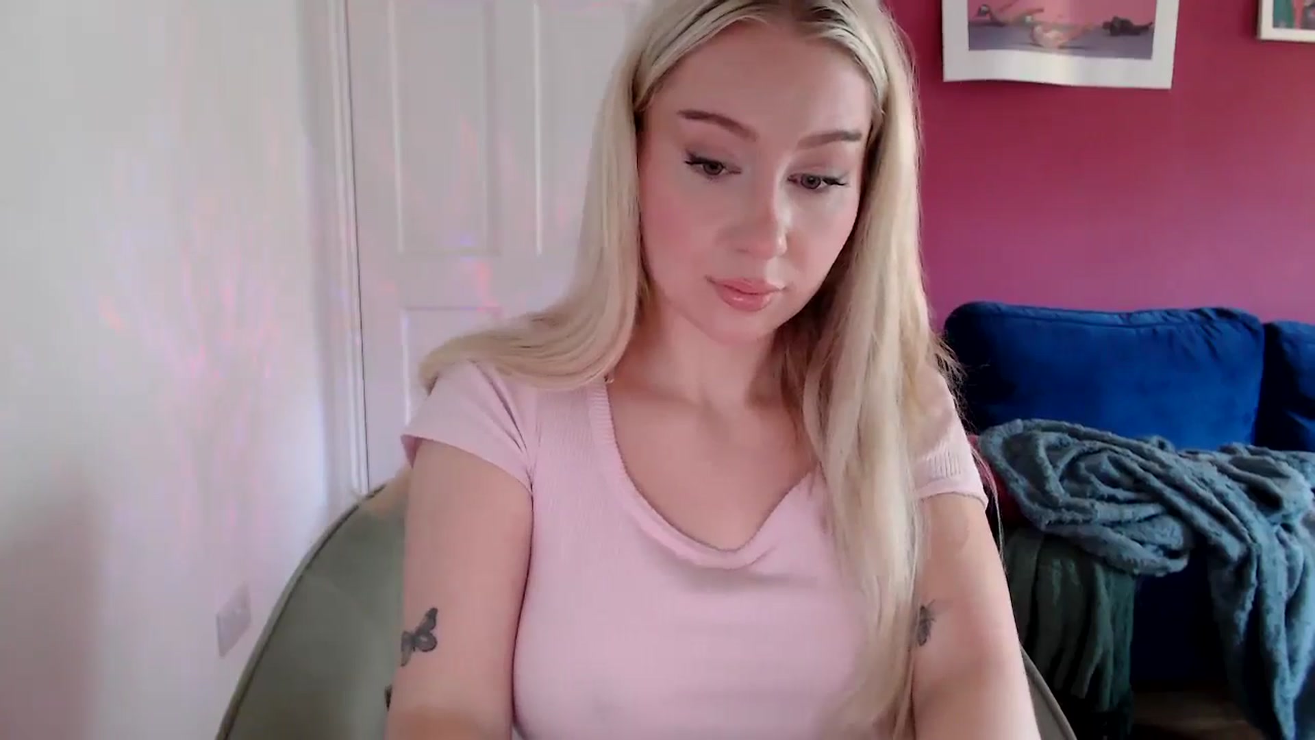 Gallery image thumbnail from PetiteAvax's myfreecams stream on, 09/01/2024, 09:46 image 16 of 20