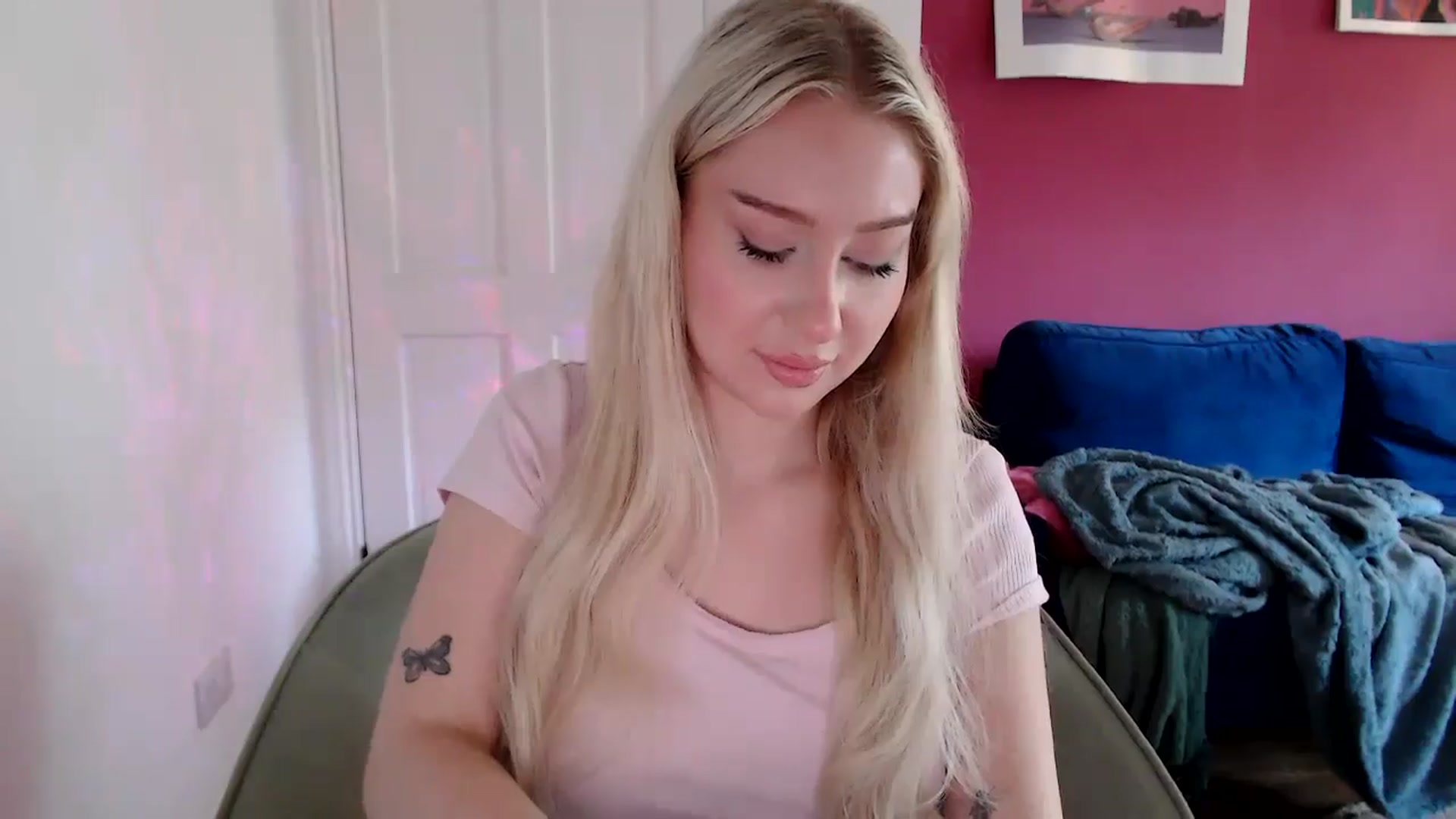 Gallery image thumbnail from PetiteAvax's myfreecams stream on, 09/01/2024, 09:46 image 10 of 20