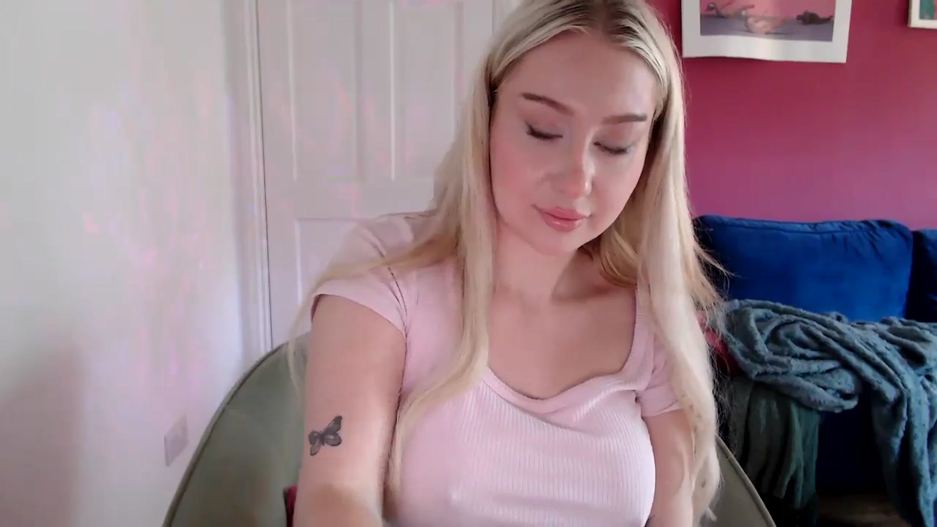 Gallery image thumbnail from PetiteAvax's myfreecams stream on, 09/01/2024, 09:46 image 19 of 20