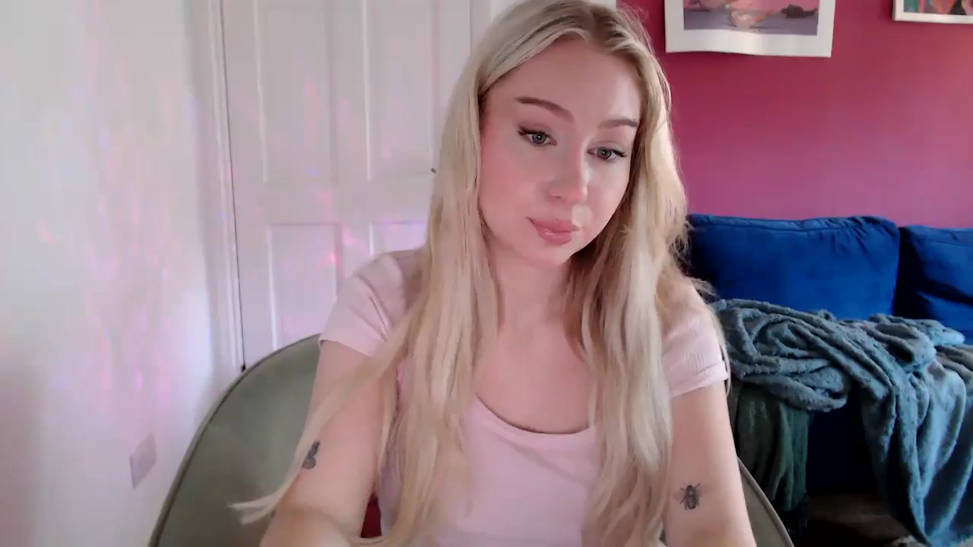 Gallery image thumbnail from PetiteAvax's myfreecams stream on, 09/01/2024, 09:46 image 3 of 20