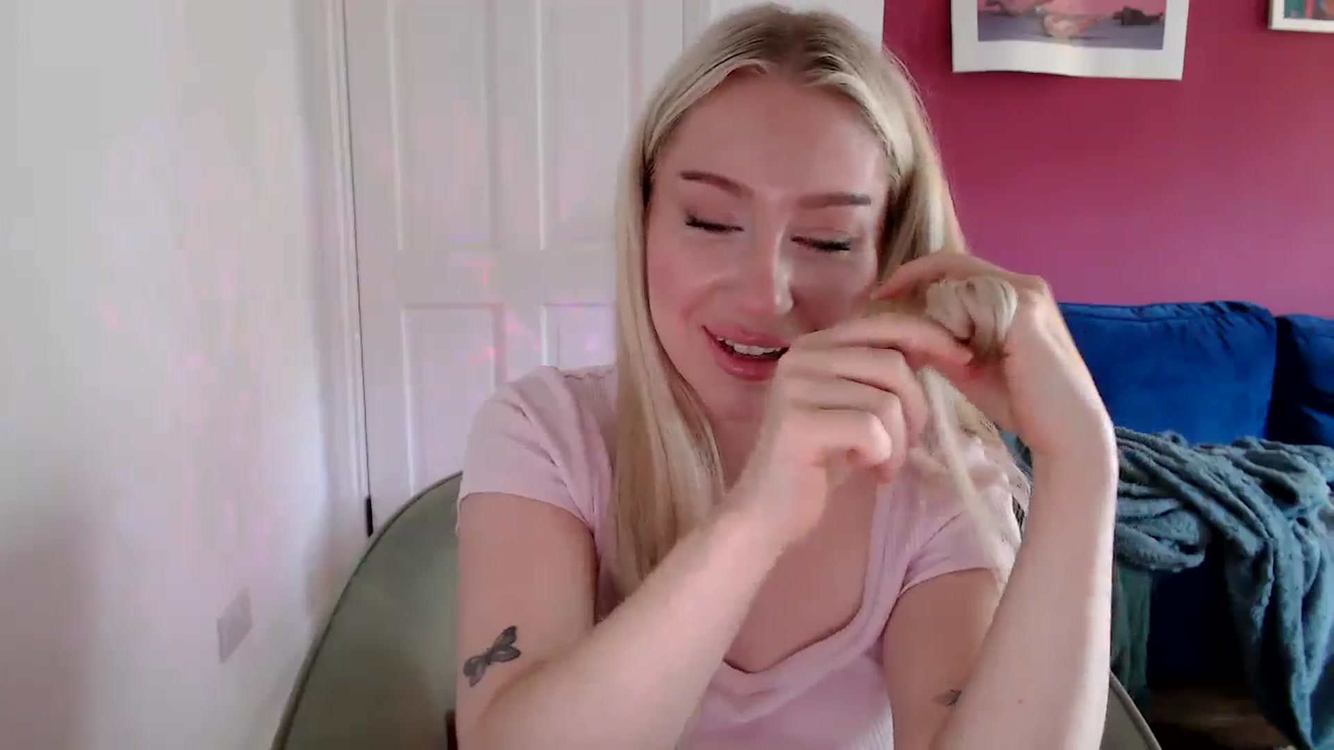 Gallery image thumbnail from PetiteAvax's myfreecams stream on, 09/01/2024, 10:28 image 18 of 20