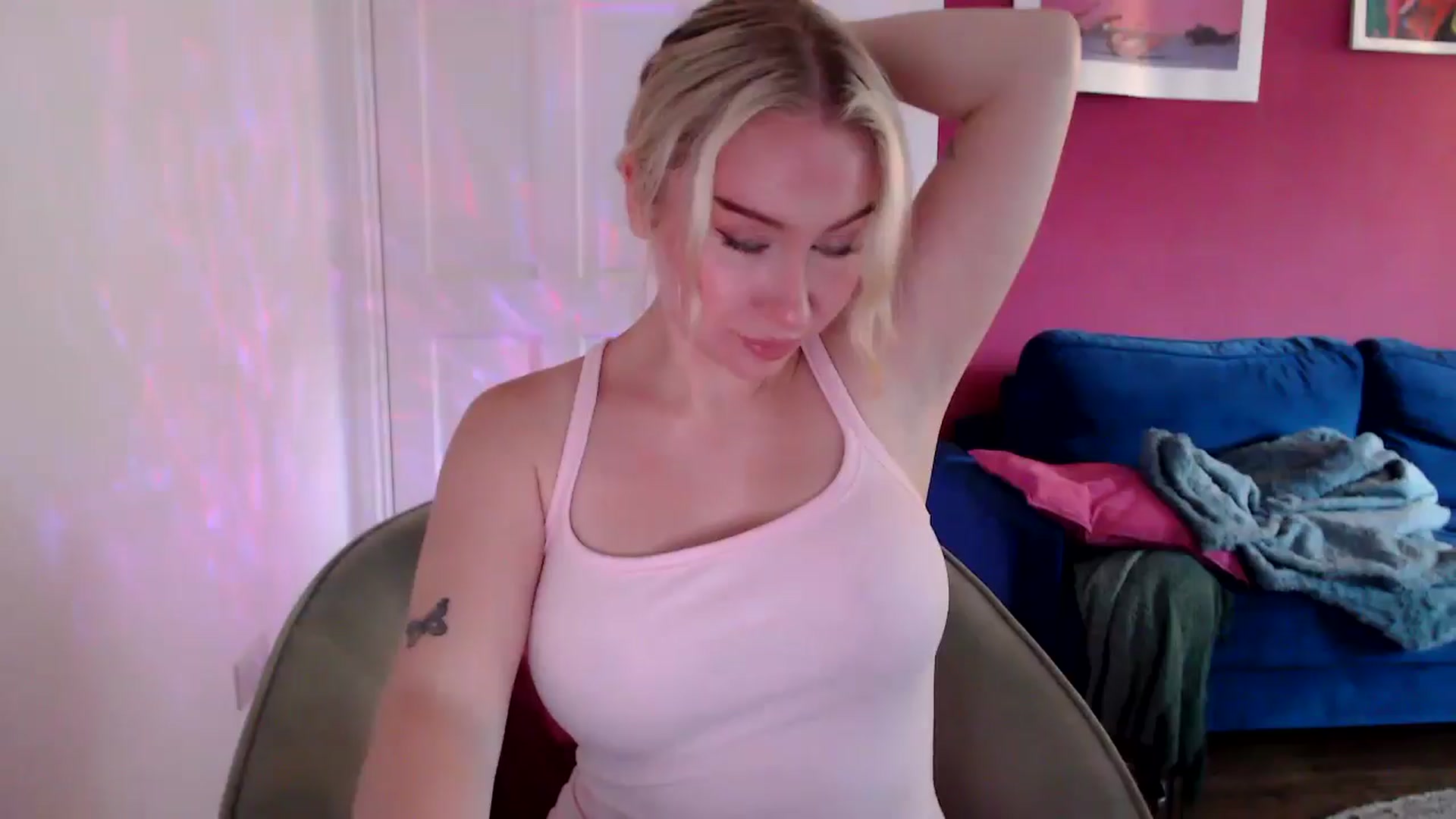 Gallery image thumbnail from PetiteAvax's myfreecams stream on, 09/01/2024, 20:22 image 2 of 20