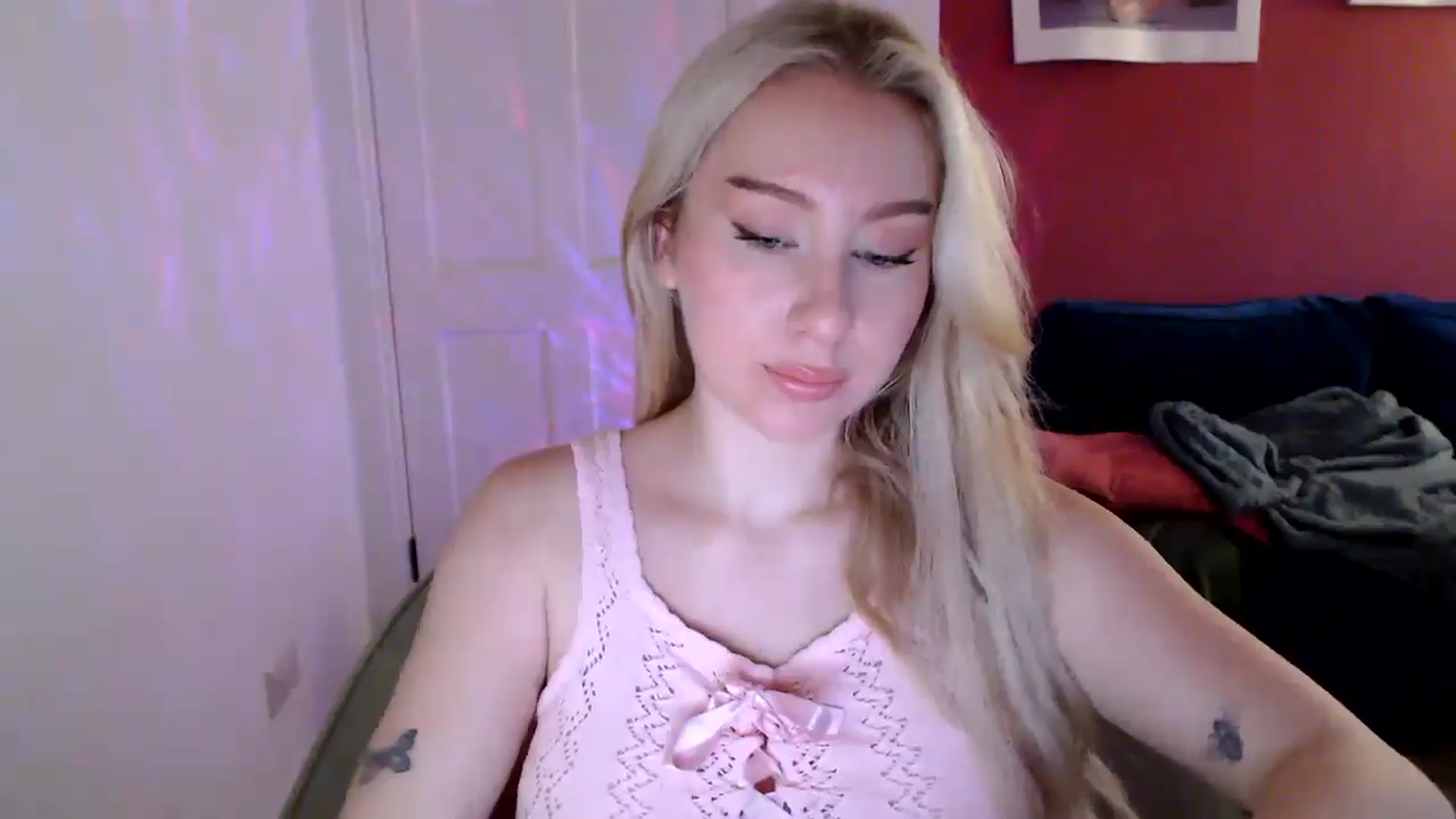 Gallery image thumbnail from PetiteAvax's myfreecams stream on, 09/02/2024, 08:29 image 16 of 20