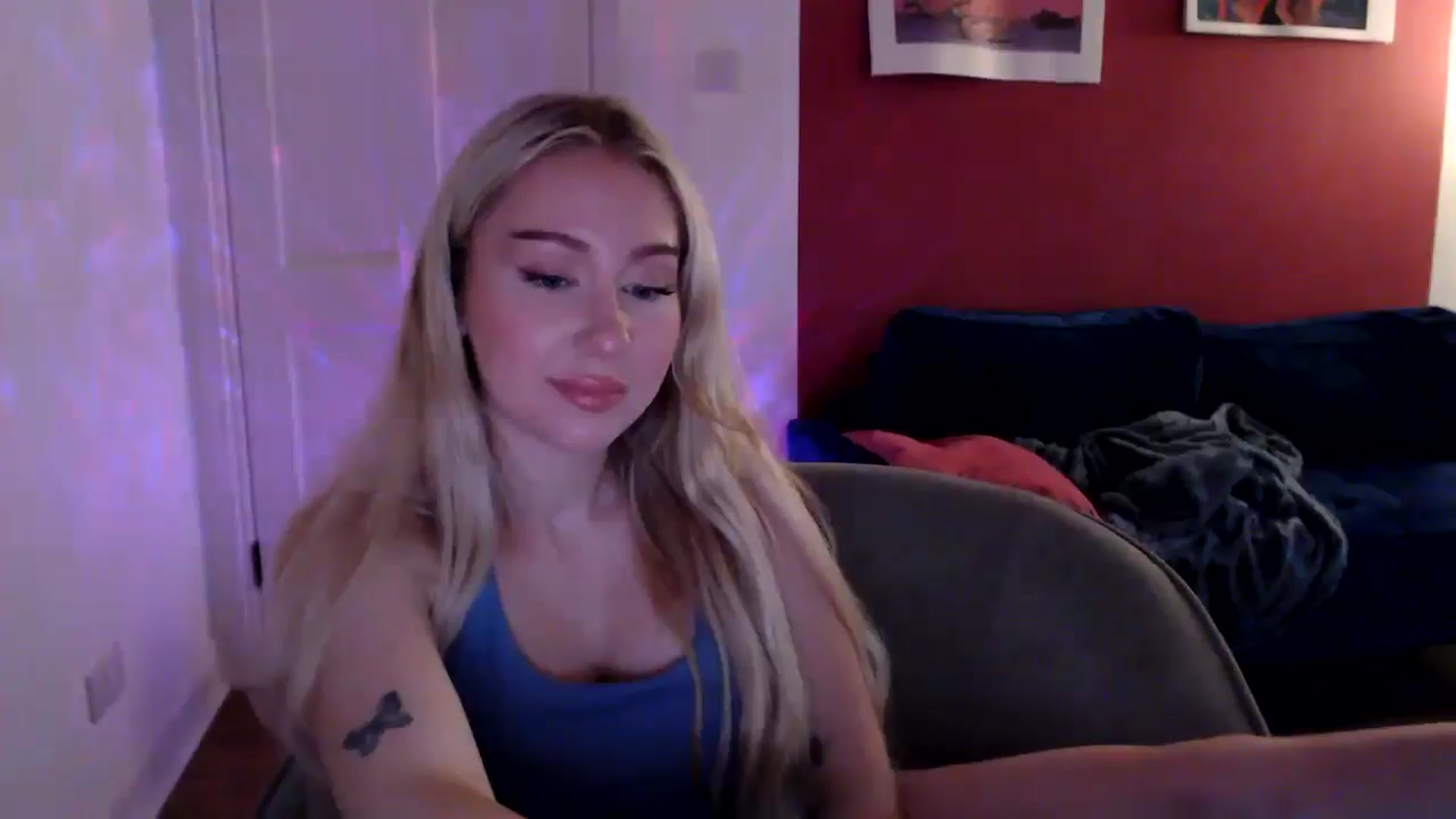 Gallery image thumbnail from PetiteAvax's myfreecams stream on, 09/02/2024, 18:46 image 6 of 20