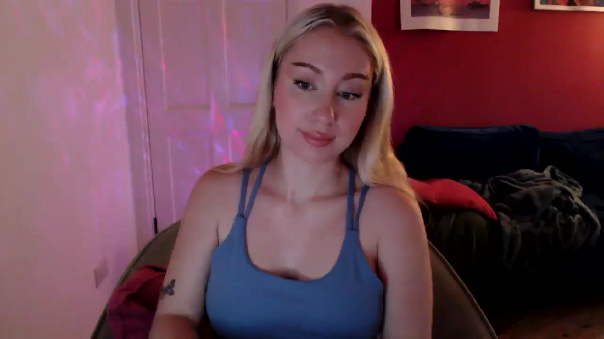 Gallery image thumbnail from PetiteAvax's myfreecams stream on, 09/02/2024, 18:46 image 3 of 20