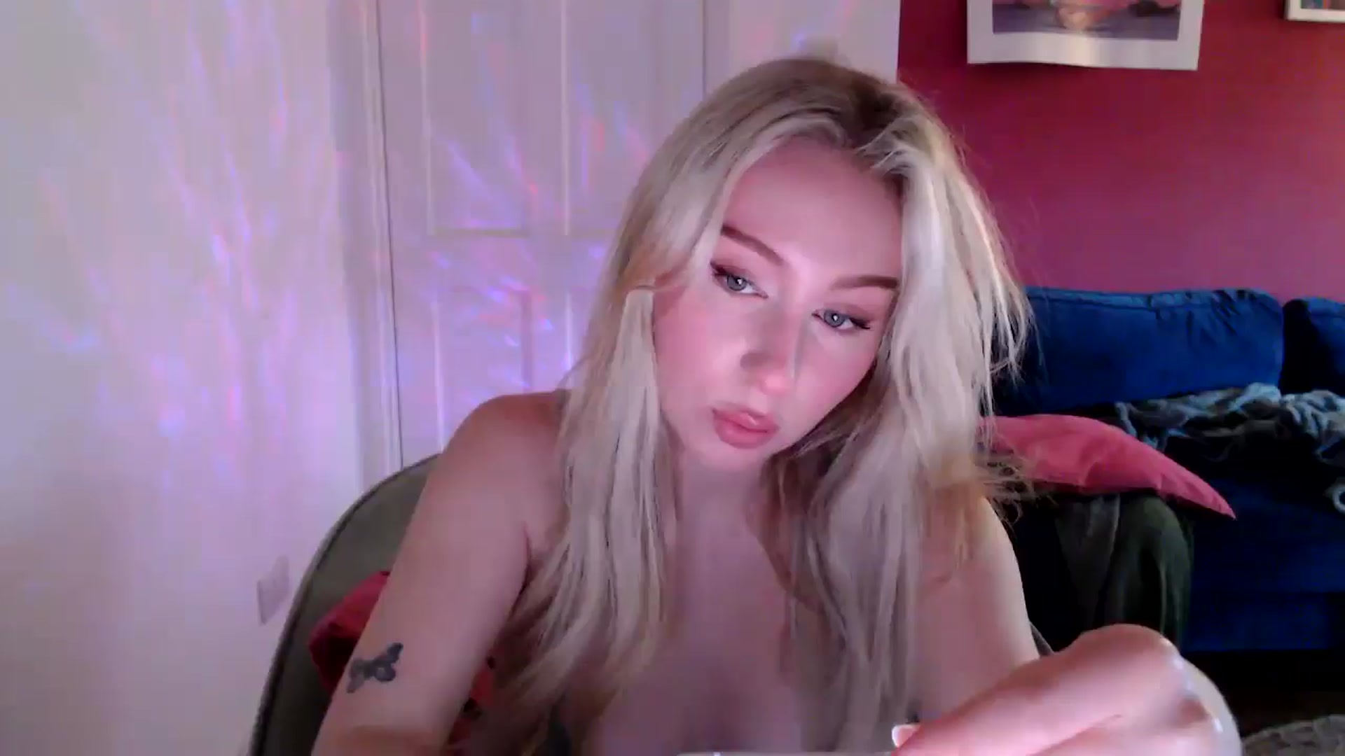 Gallery image thumbnail from PetiteAvax's myfreecams stream on, 09/03/2024, 18:33 image 1 of 20
