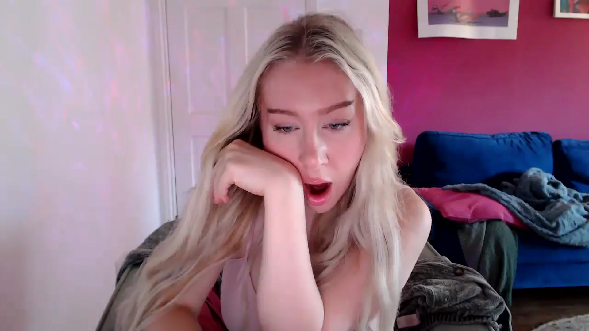Gallery image thumbnail from PetiteAvax's myfreecams stream on, 09/04/2024, 07:42 image 15 of 20