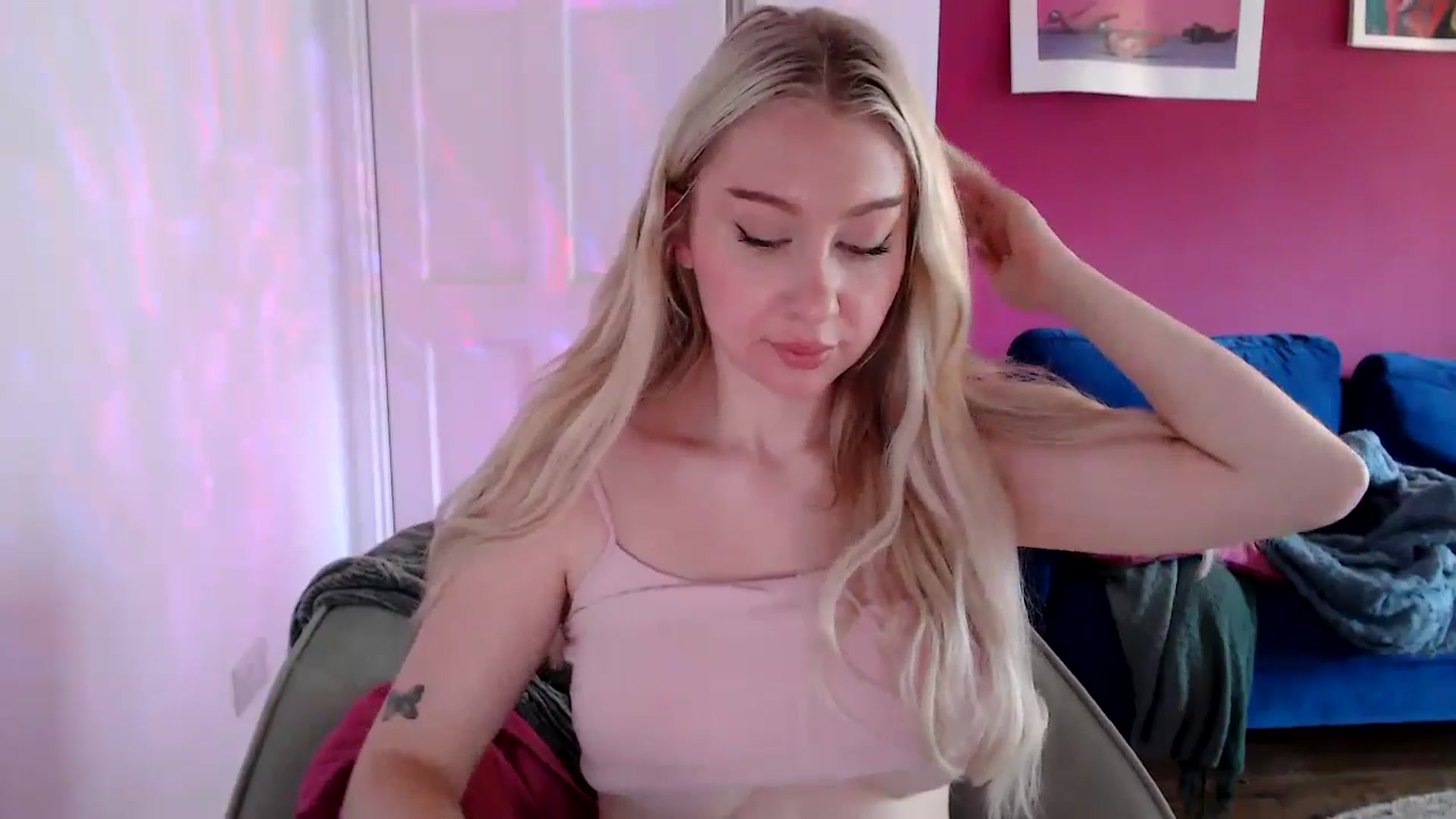 Gallery image thumbnail from PetiteAvax's myfreecams stream on, 09/04/2024, 09:10 image 2 of 20