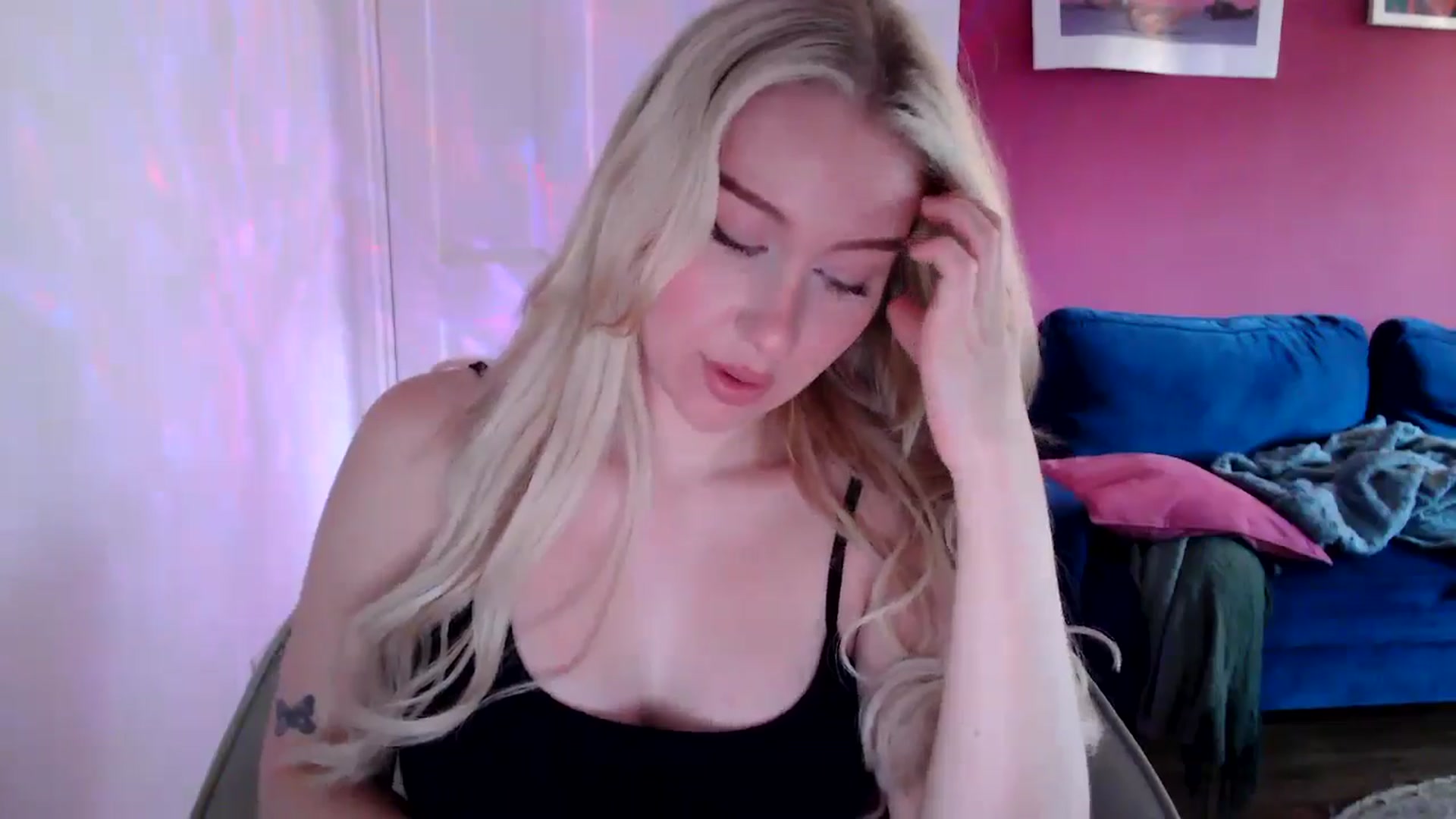Gallery image thumbnail from PetiteAvax's myfreecams stream on, 09/04/2024, 17:46 image 3 of 20