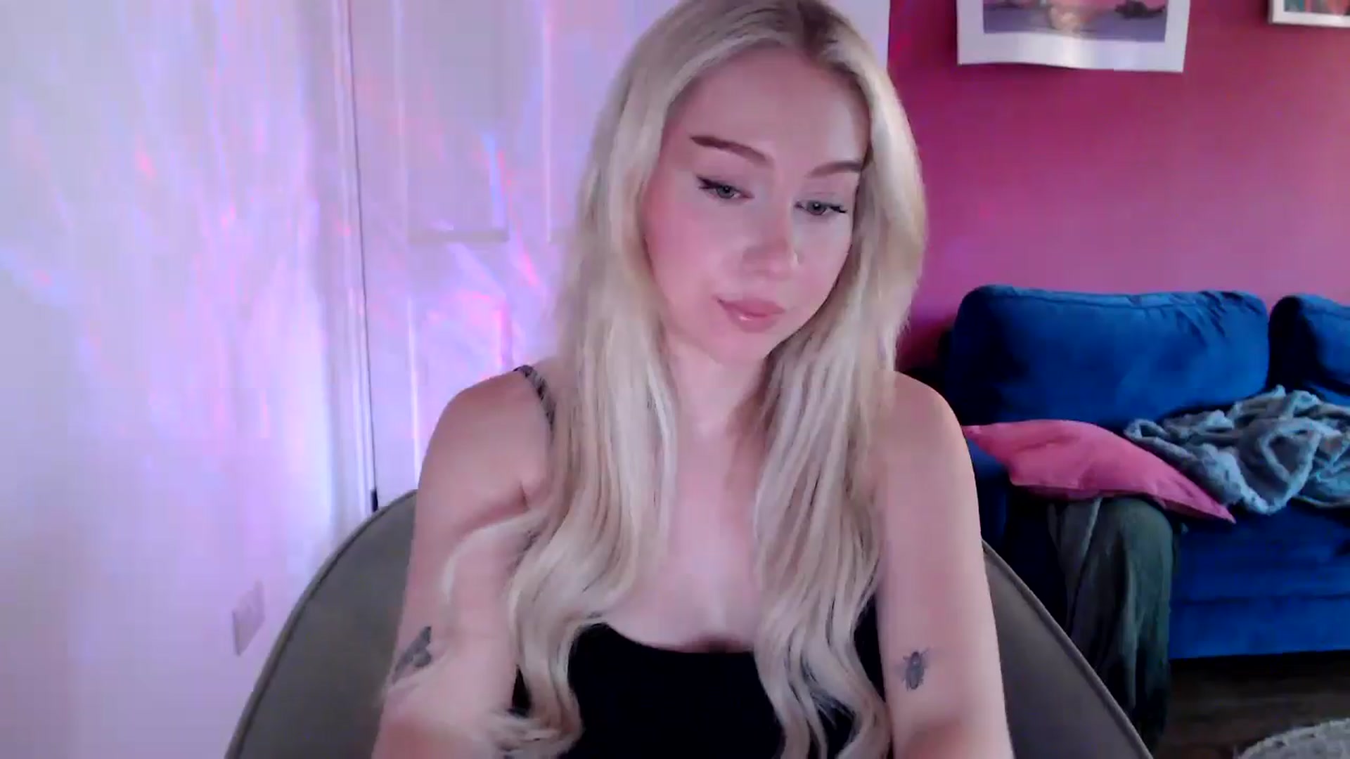 Gallery image thumbnail from PetiteAvax's myfreecams stream on, 09/04/2024, 17:46 image 8 of 20