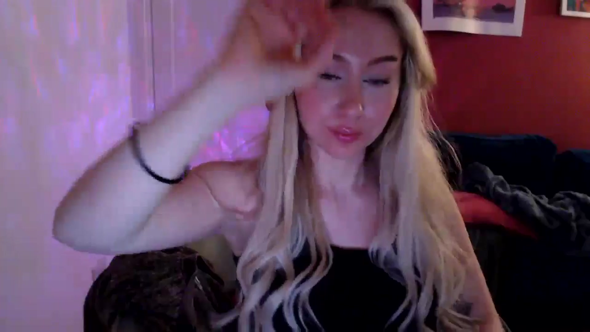 Gallery image thumbnail from PetiteAvax's myfreecams stream on, 09/04/2024, 20:50 image 14 of 20