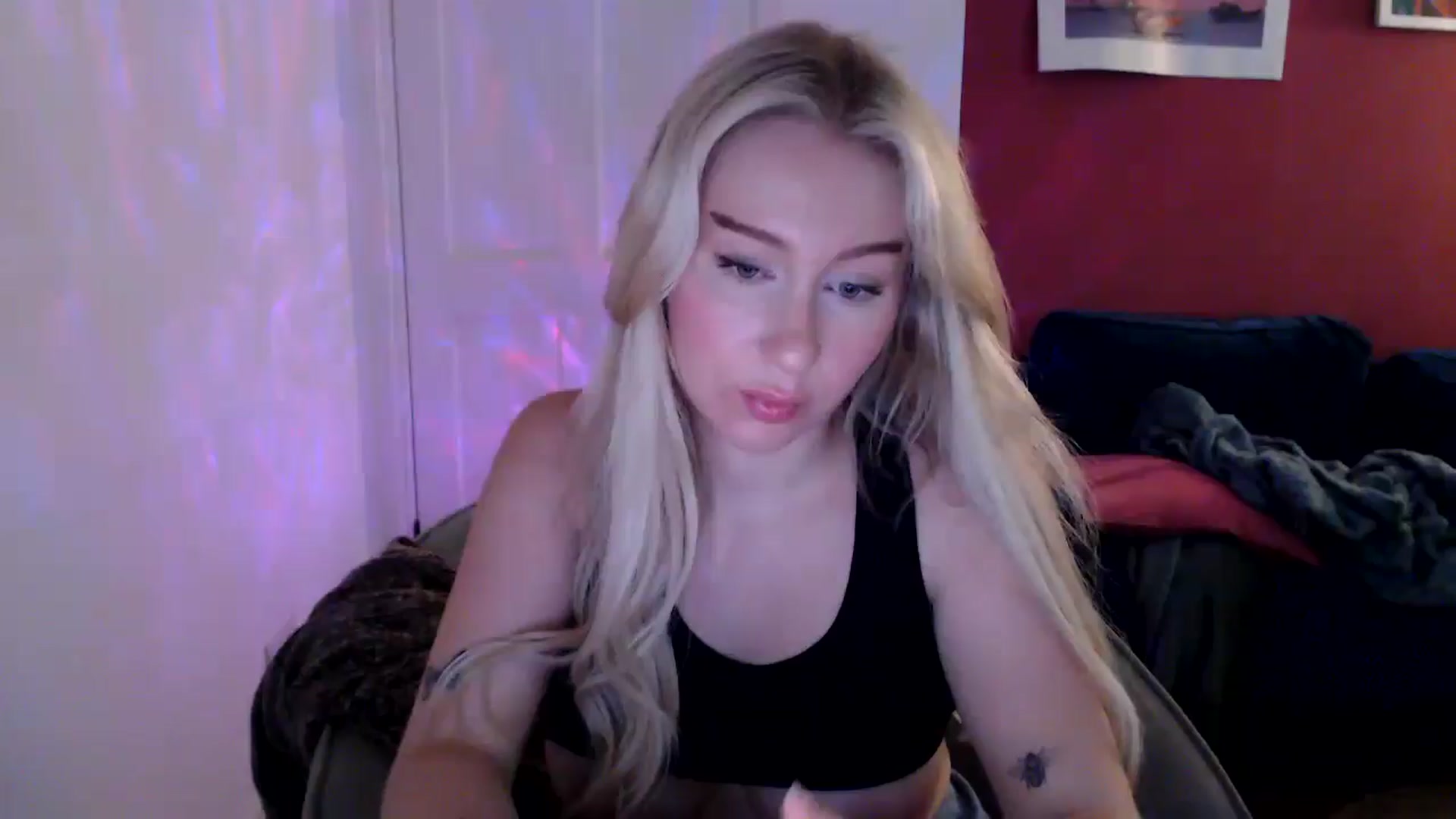 Gallery image thumbnail from PetiteAvax's myfreecams stream on, 09/04/2024, 20:50 image 11 of 20