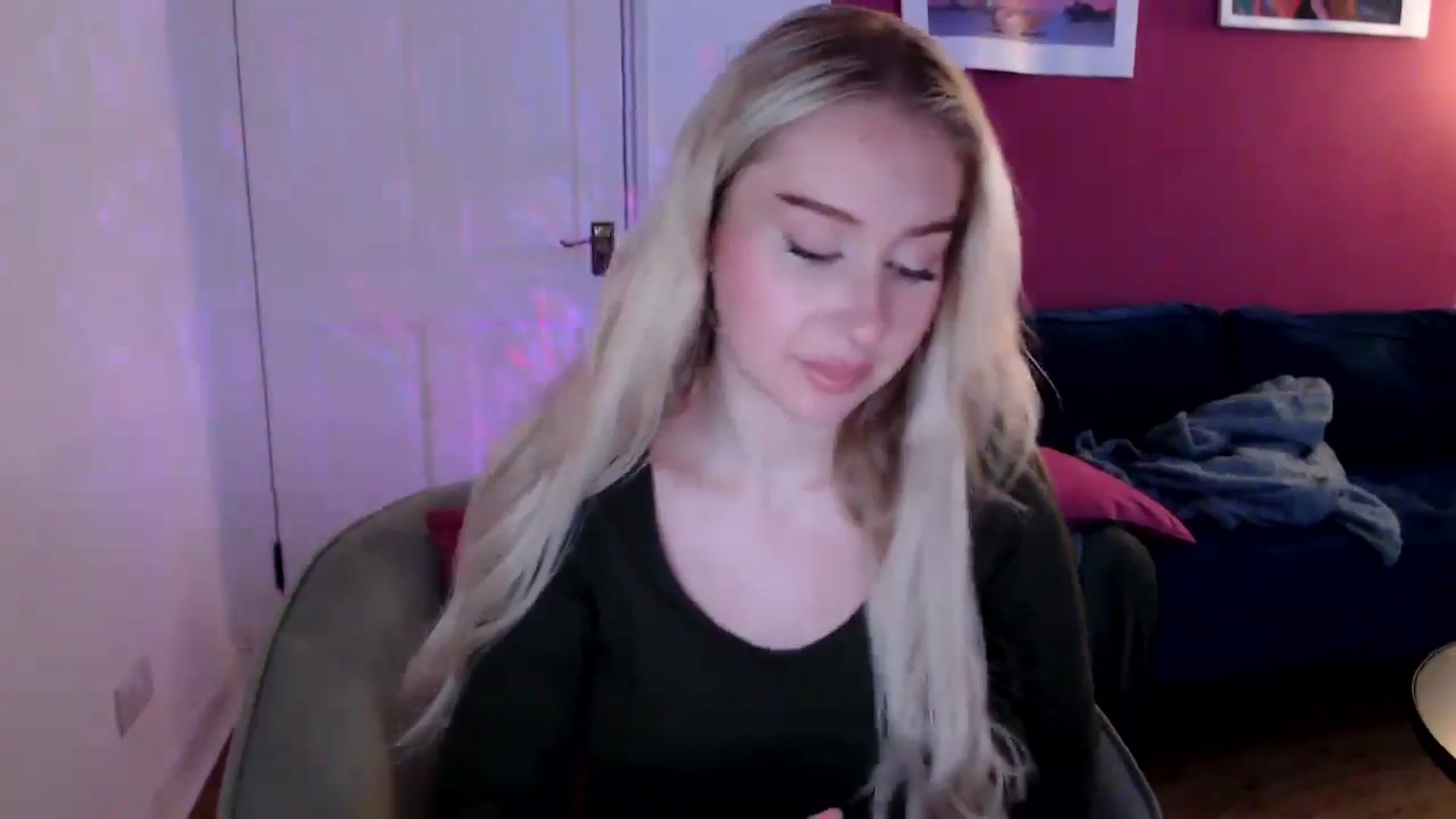 Gallery image thumbnail from PetiteAvax's myfreecams stream on, 09/05/2024, 19:10 image 3 of 20