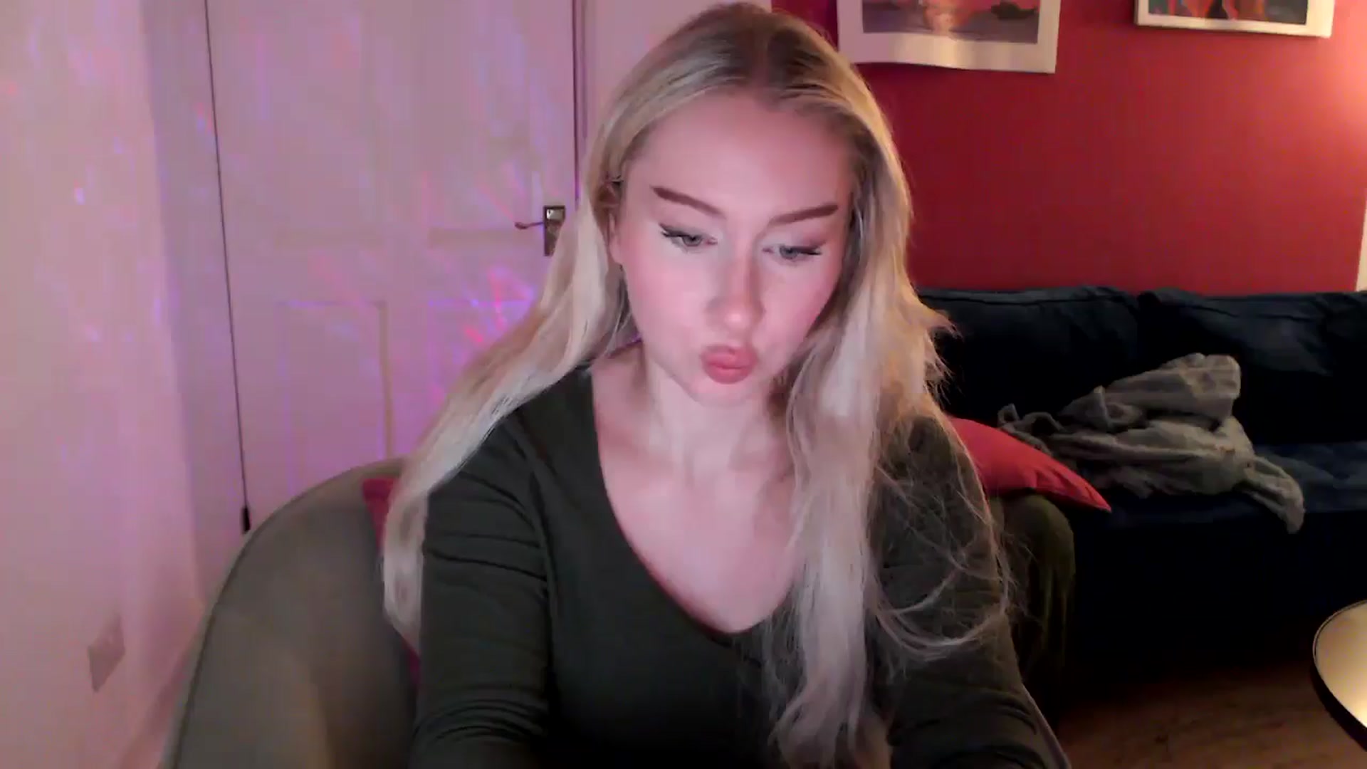 Gallery image thumbnail from PetiteAvax's myfreecams stream on, 09/05/2024, 19:10 image 1 of 20