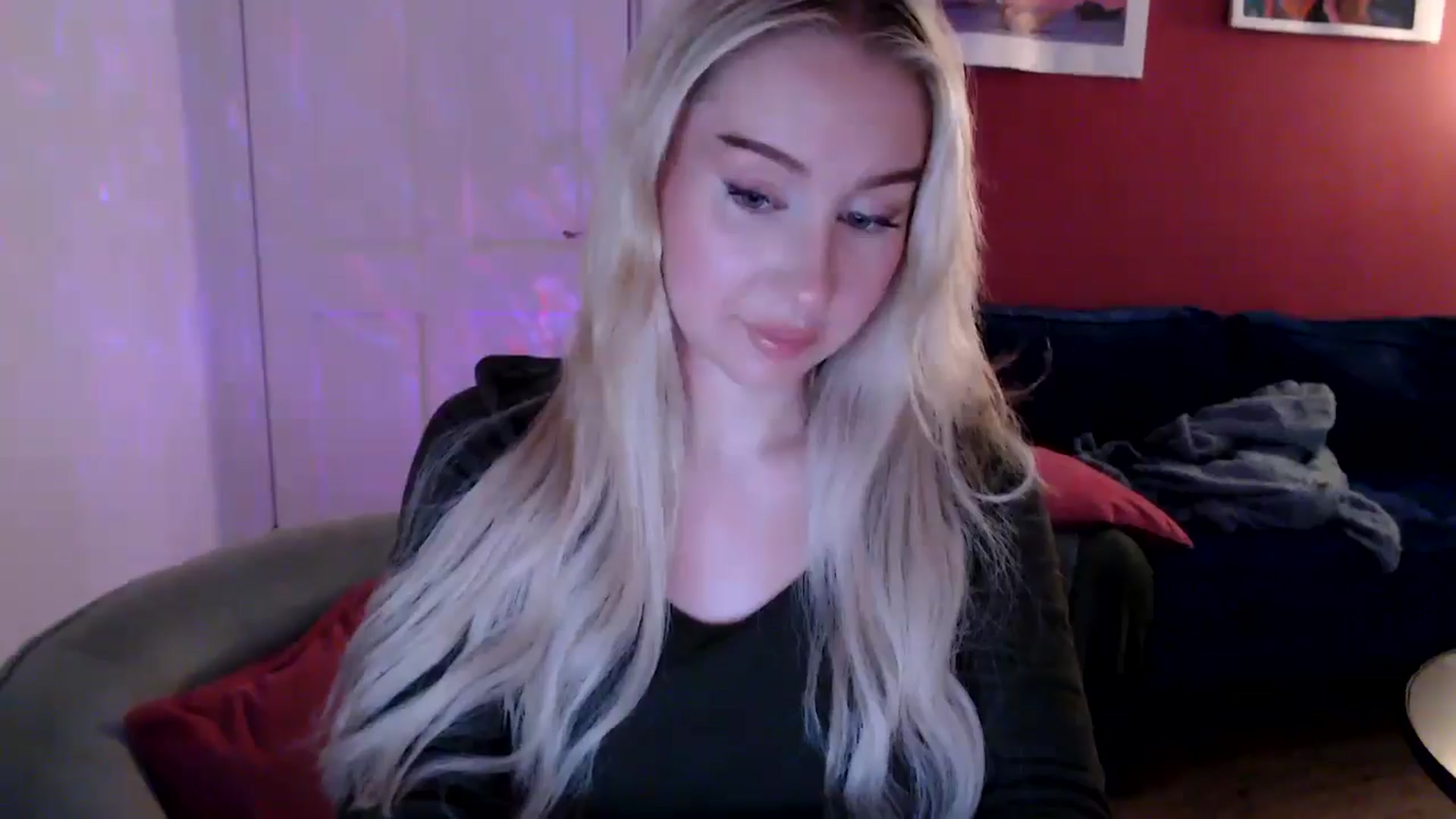 Gallery image thumbnail from PetiteAvax's myfreecams stream on, 09/05/2024, 19:10 image 19 of 20