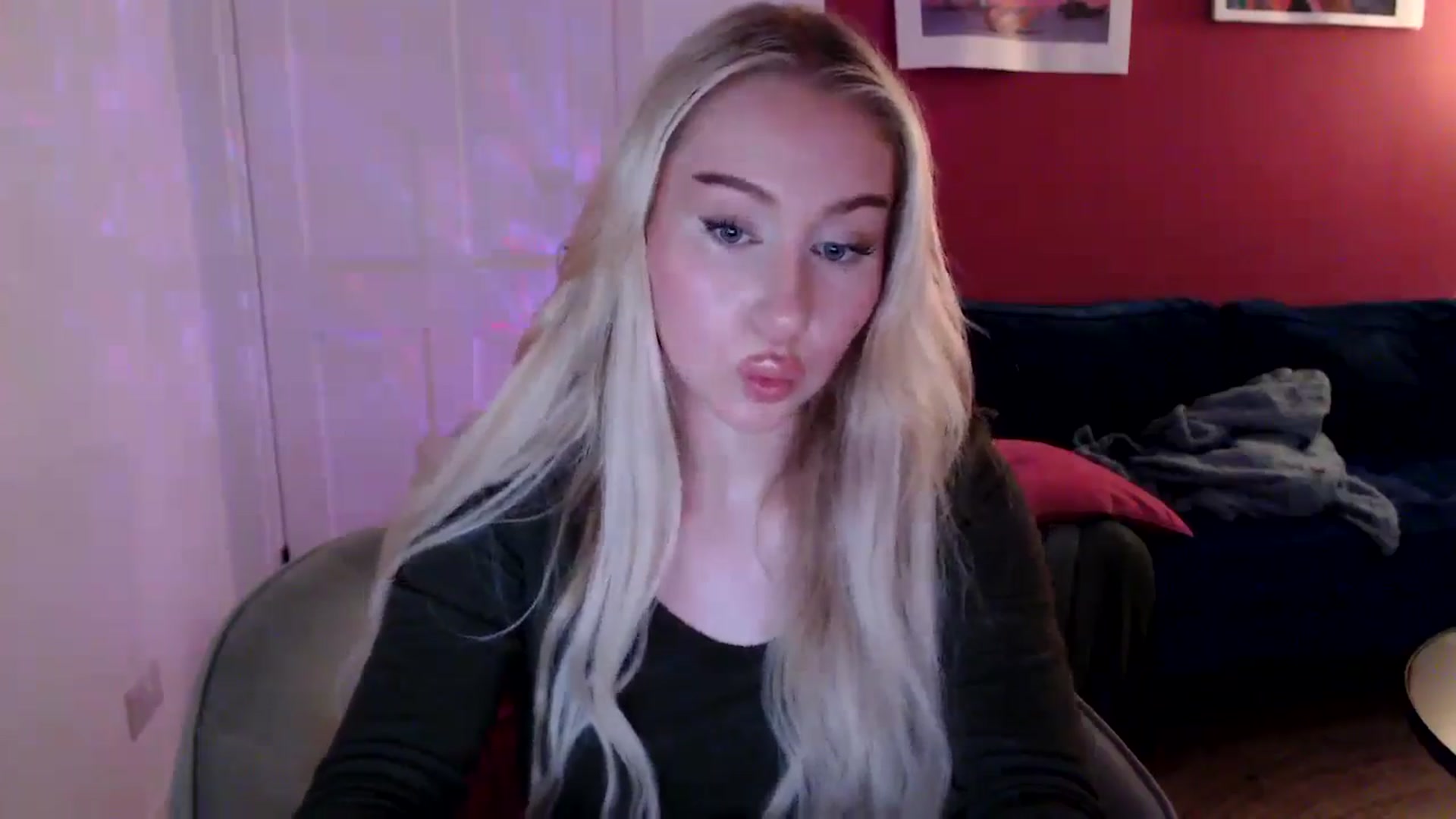 Gallery image thumbnail from PetiteAvax's myfreecams stream on, 09/05/2024, 20:08 image 14 of 20
