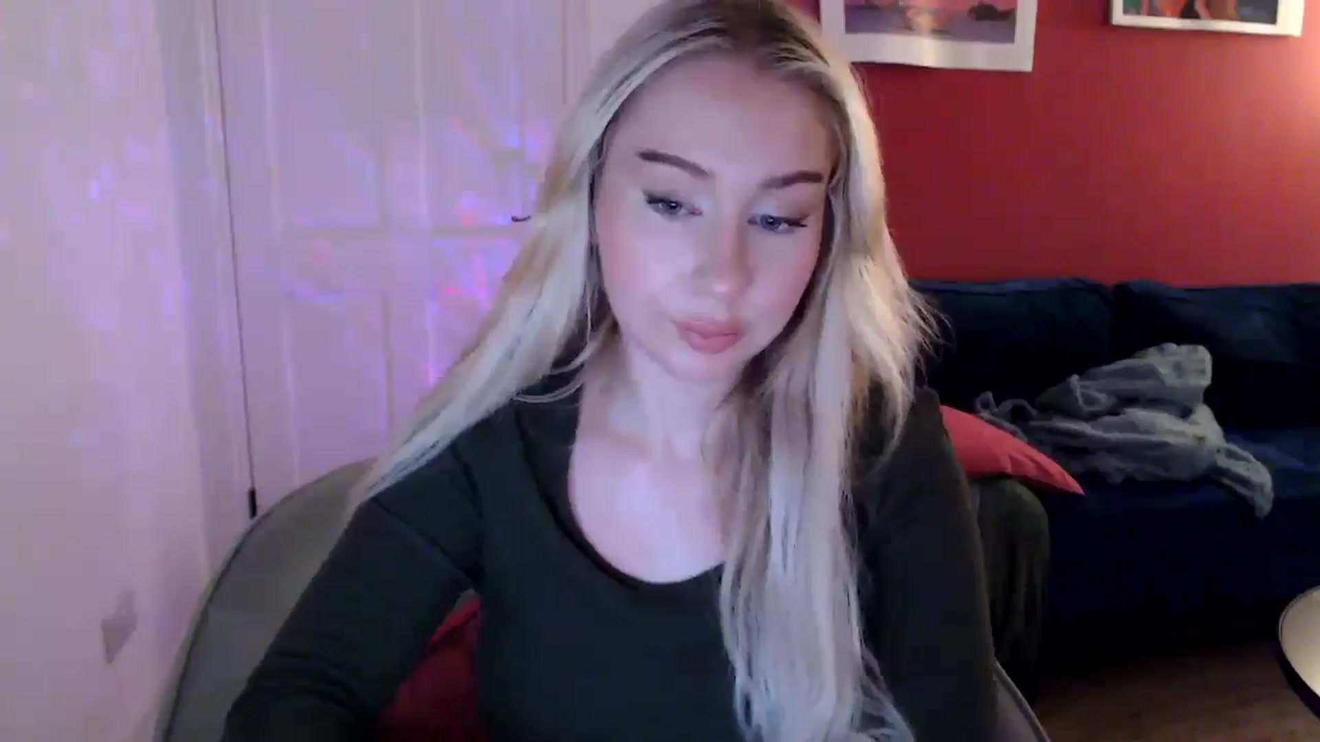 Gallery image thumbnail from PetiteAvax's myfreecams stream on, 09/05/2024, 20:08 image 4 of 20