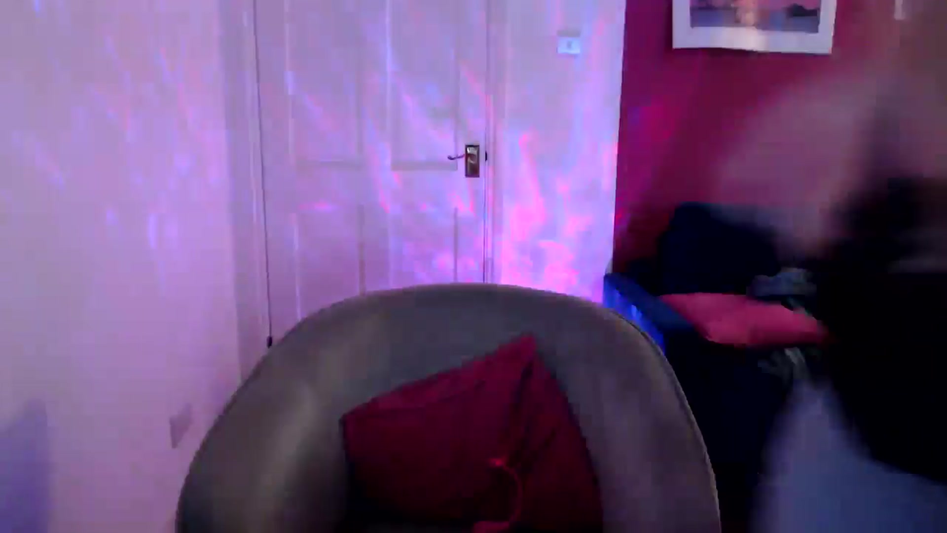 Gallery image thumbnail from PetiteAvax's myfreecams stream on, 09/06/2024, 18:37 image 14 of 20