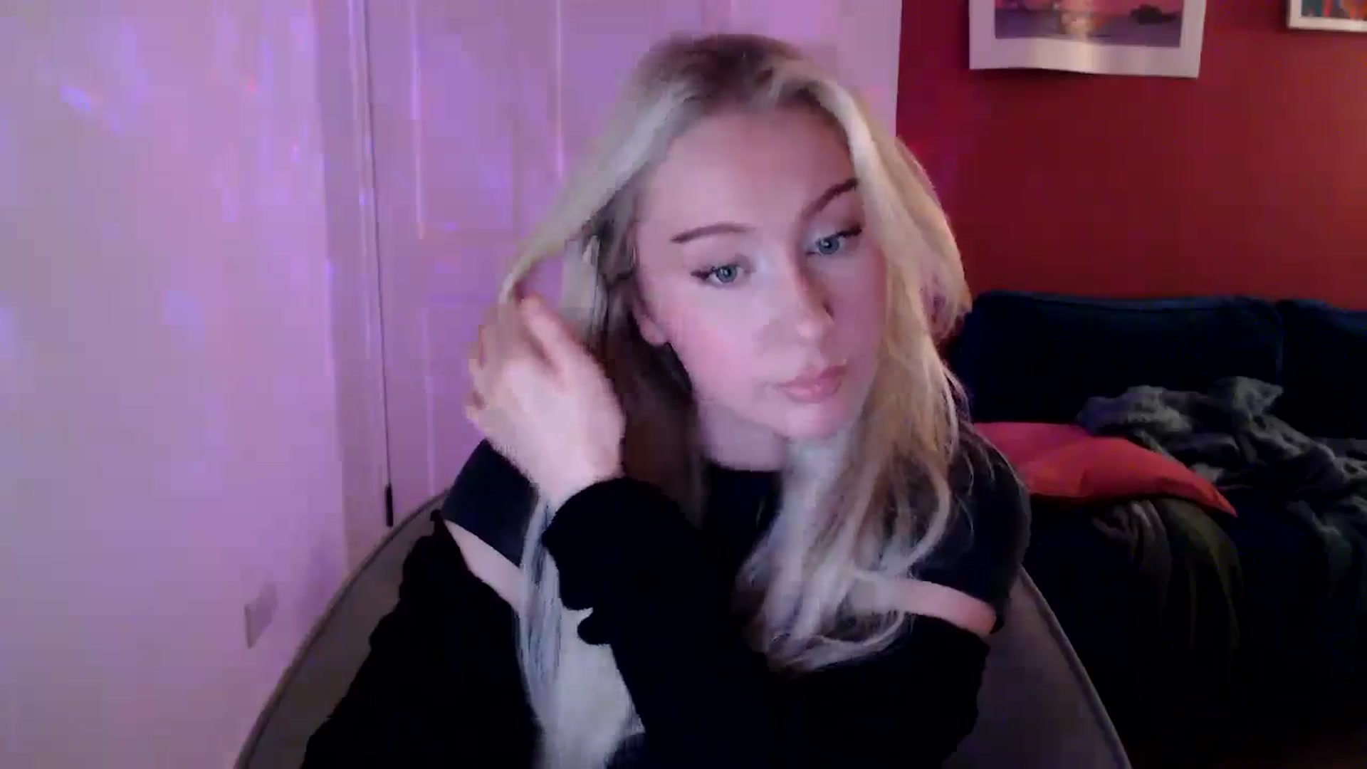 Gallery image thumbnail from PetiteAvax's myfreecams stream on, 09/06/2024, 18:46 image 2 of 20