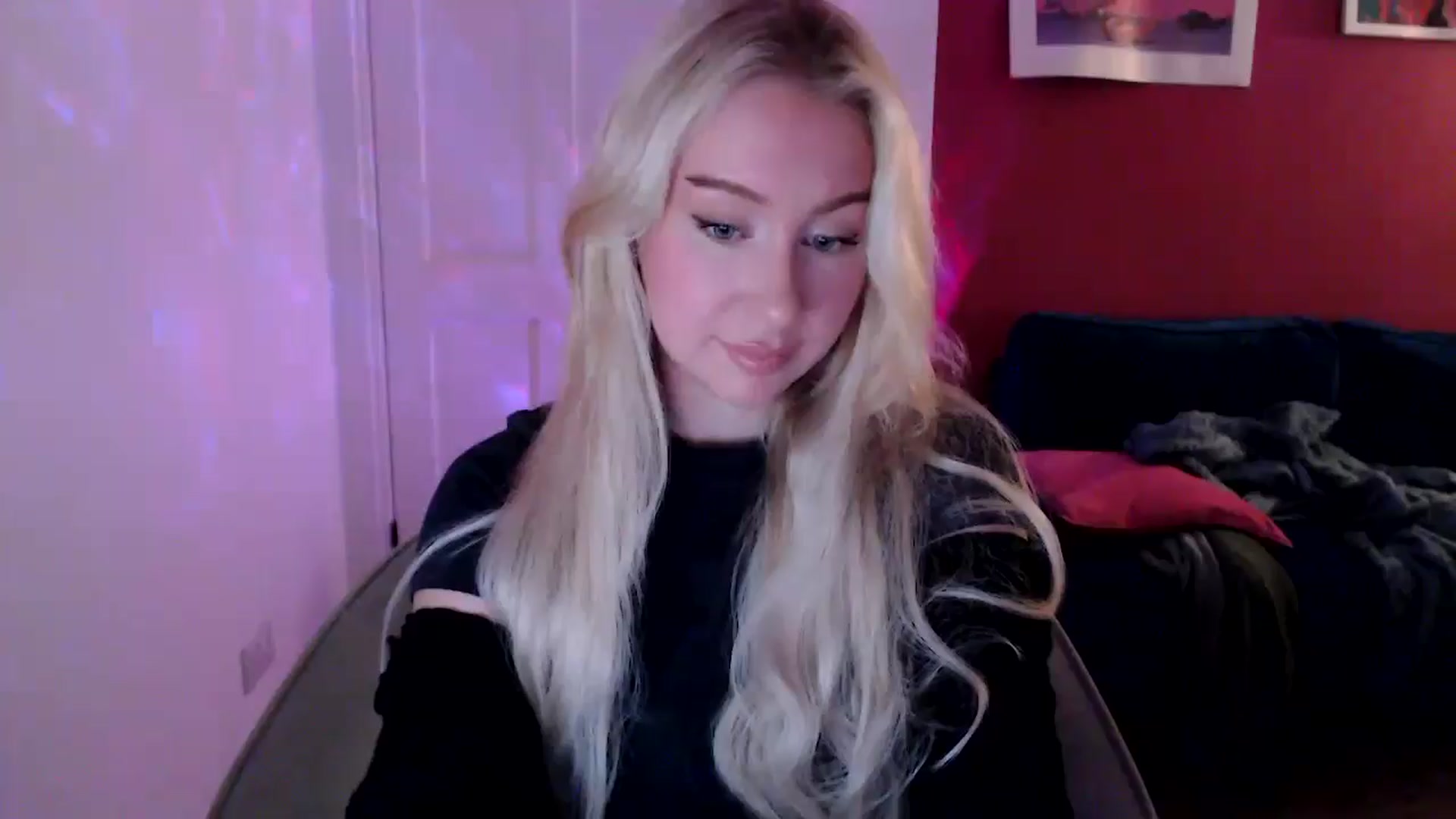 Gallery image thumbnail from PetiteAvax's myfreecams stream on, 09/06/2024, 18:46 image 20 of 20