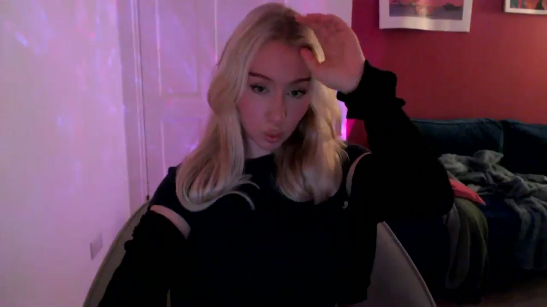 Gallery image thumbnail from PetiteAvax's myfreecams stream on, 09/06/2024, 19:37 image 2 of 20