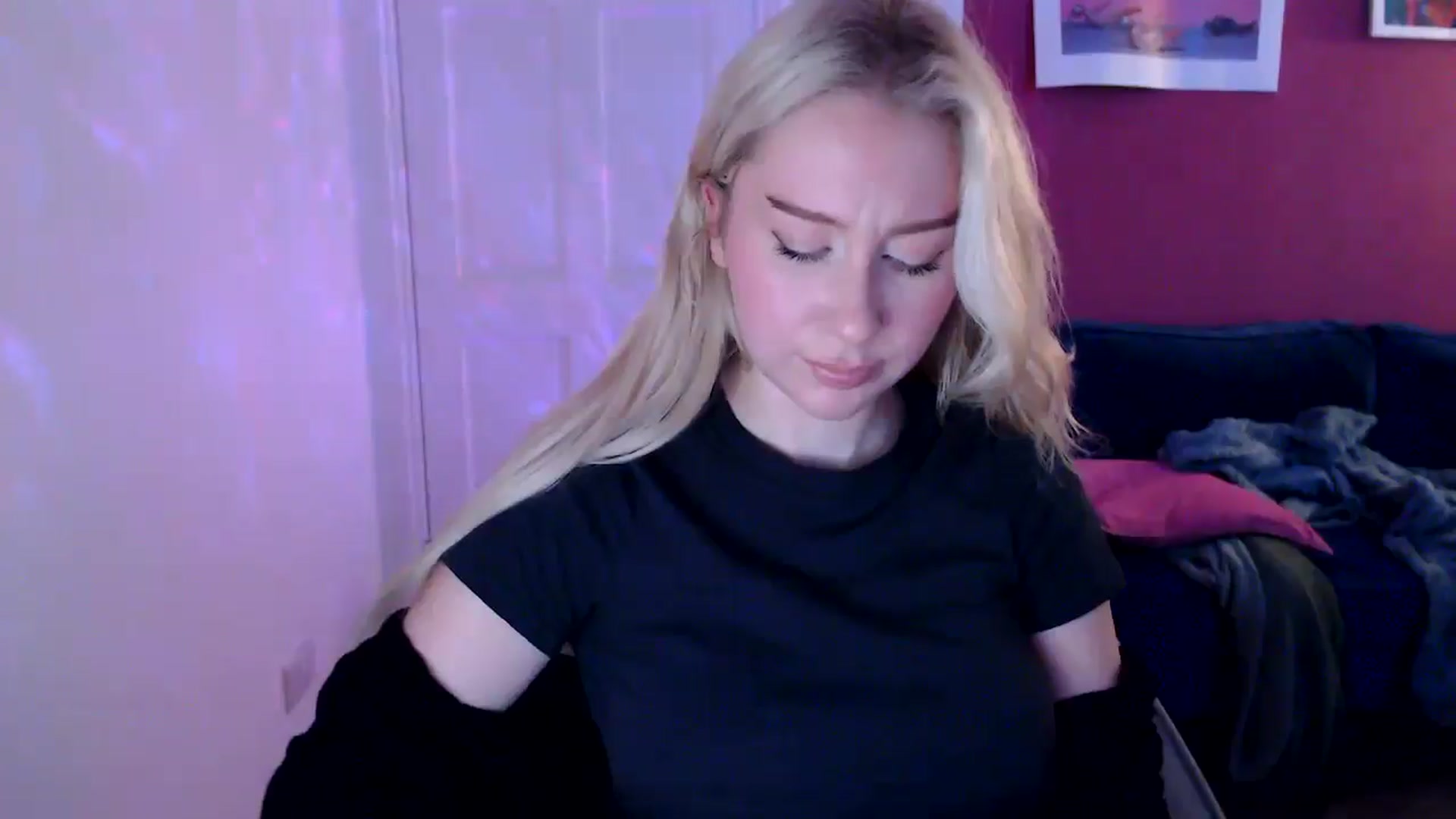 Gallery image thumbnail from PetiteAvax's myfreecams stream on, 09/06/2024, 19:37 image 10 of 20