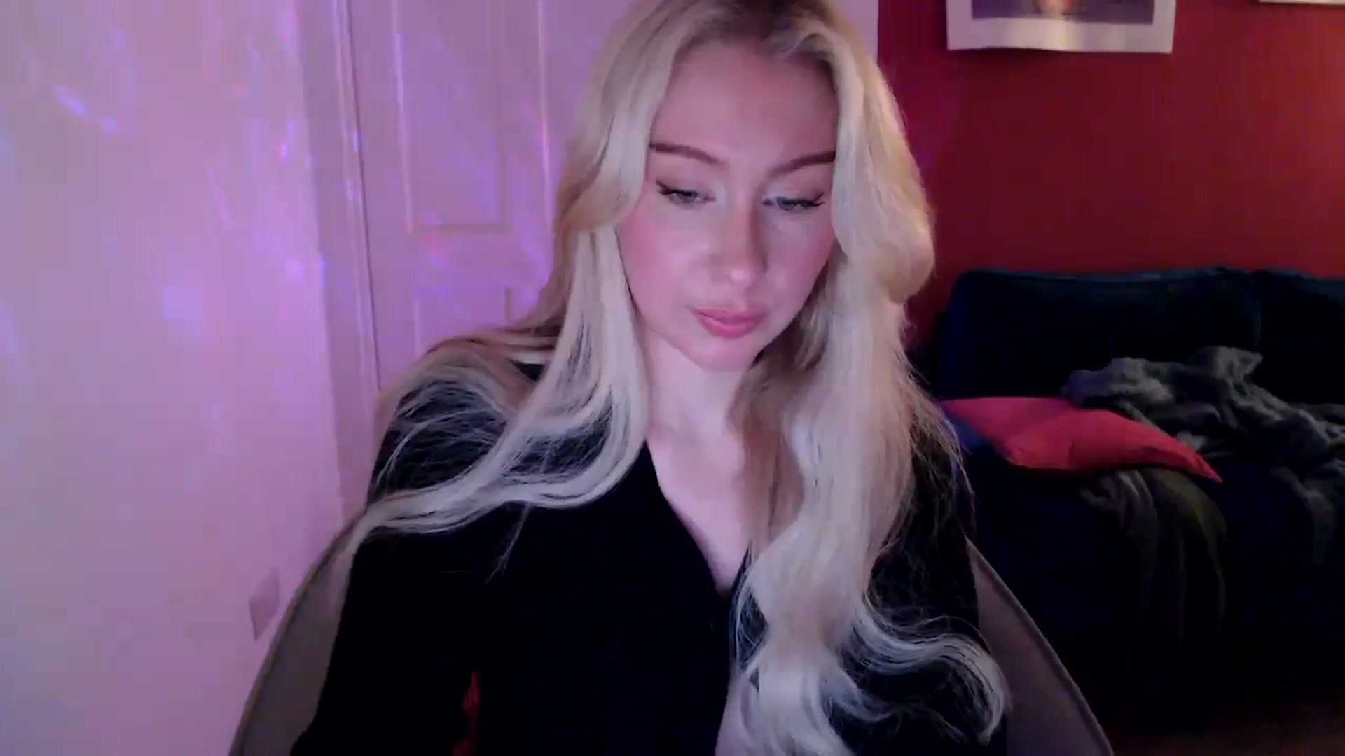 Gallery image thumbnail from PetiteAvax's myfreecams stream on, 09/06/2024, 20:57 image 8 of 20
