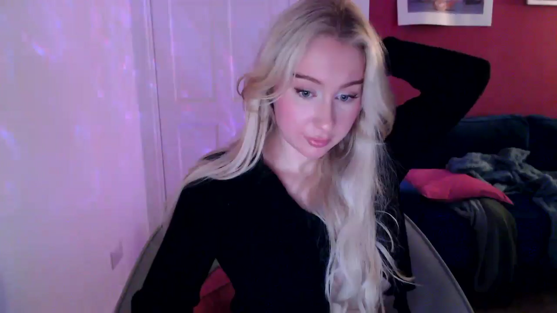Gallery image thumbnail from PetiteAvax's myfreecams stream on, 09/06/2024, 20:57 image 14 of 20