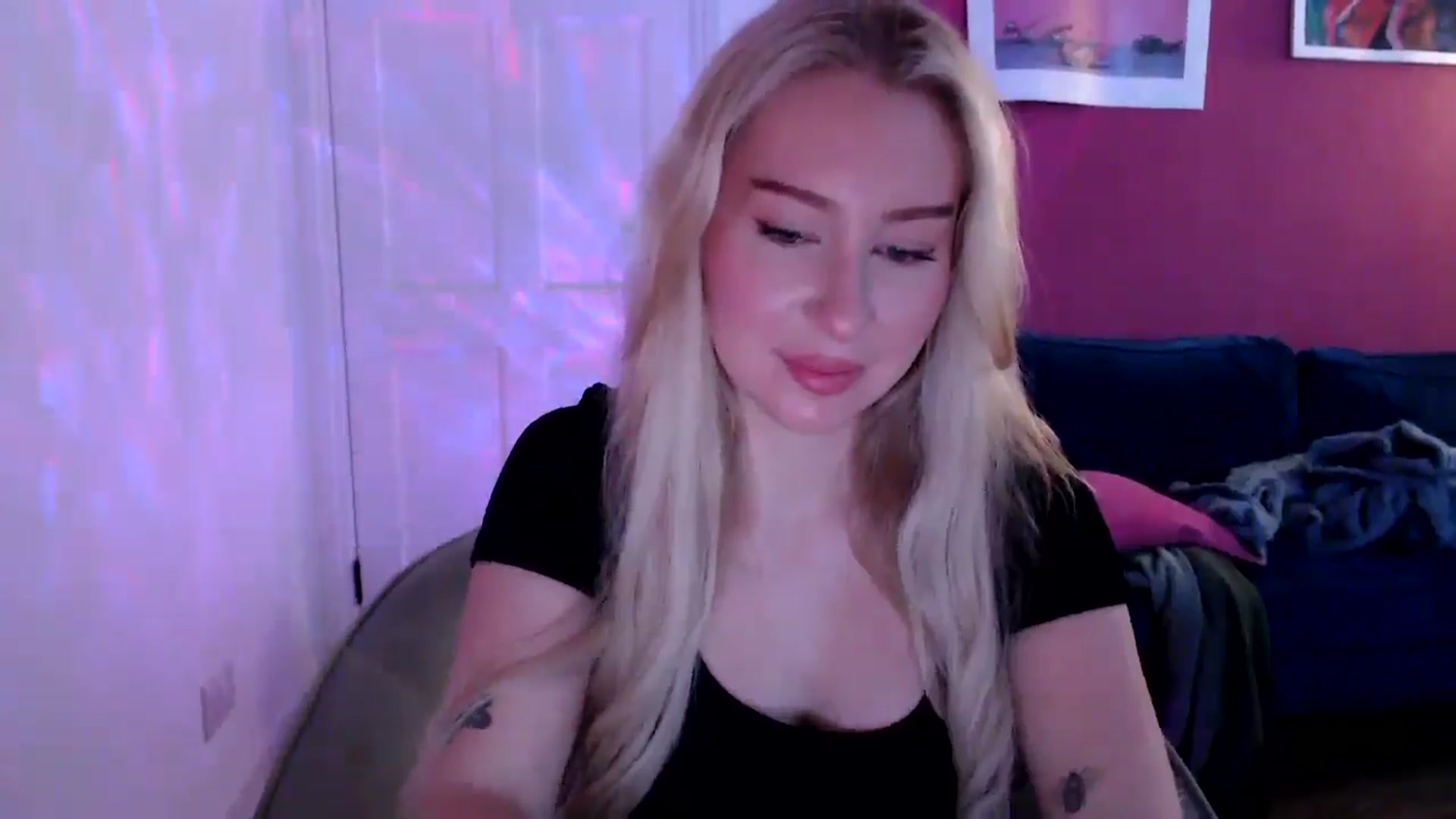 Gallery image thumbnail from PetiteAvax's myfreecams stream on, 09/07/2024, 19:10 image 4 of 20