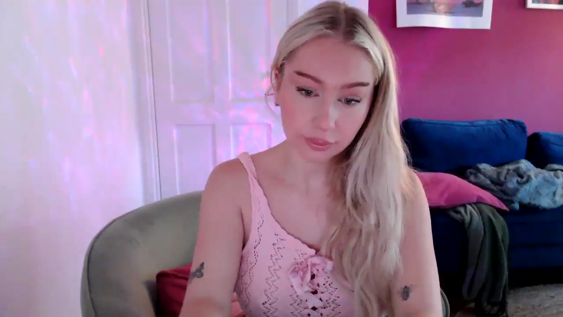 Gallery image thumbnail from PetiteAvax's myfreecams stream on, 09/08/2024, 08:54 image 5 of 20