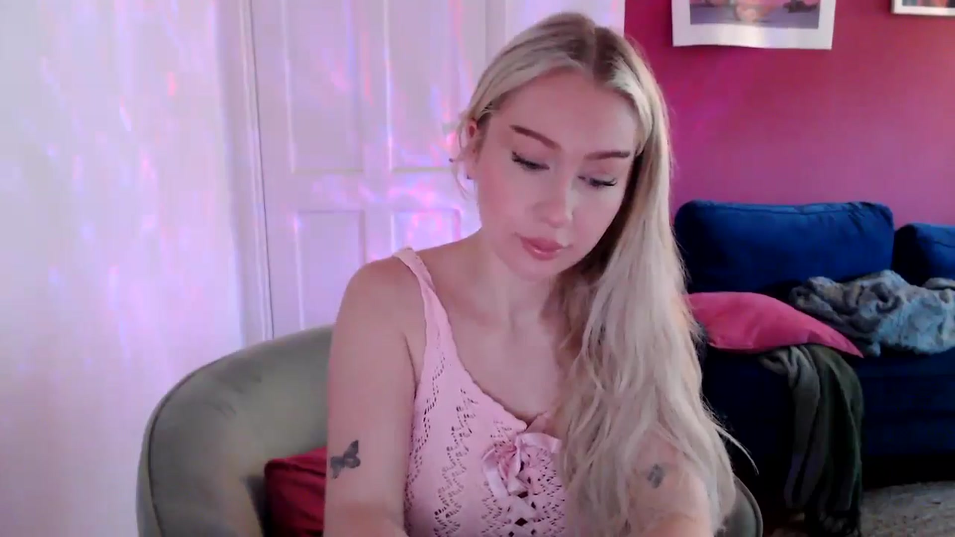 Gallery image thumbnail from PetiteAvax's myfreecams stream on, 09/08/2024, 08:54 image 7 of 20