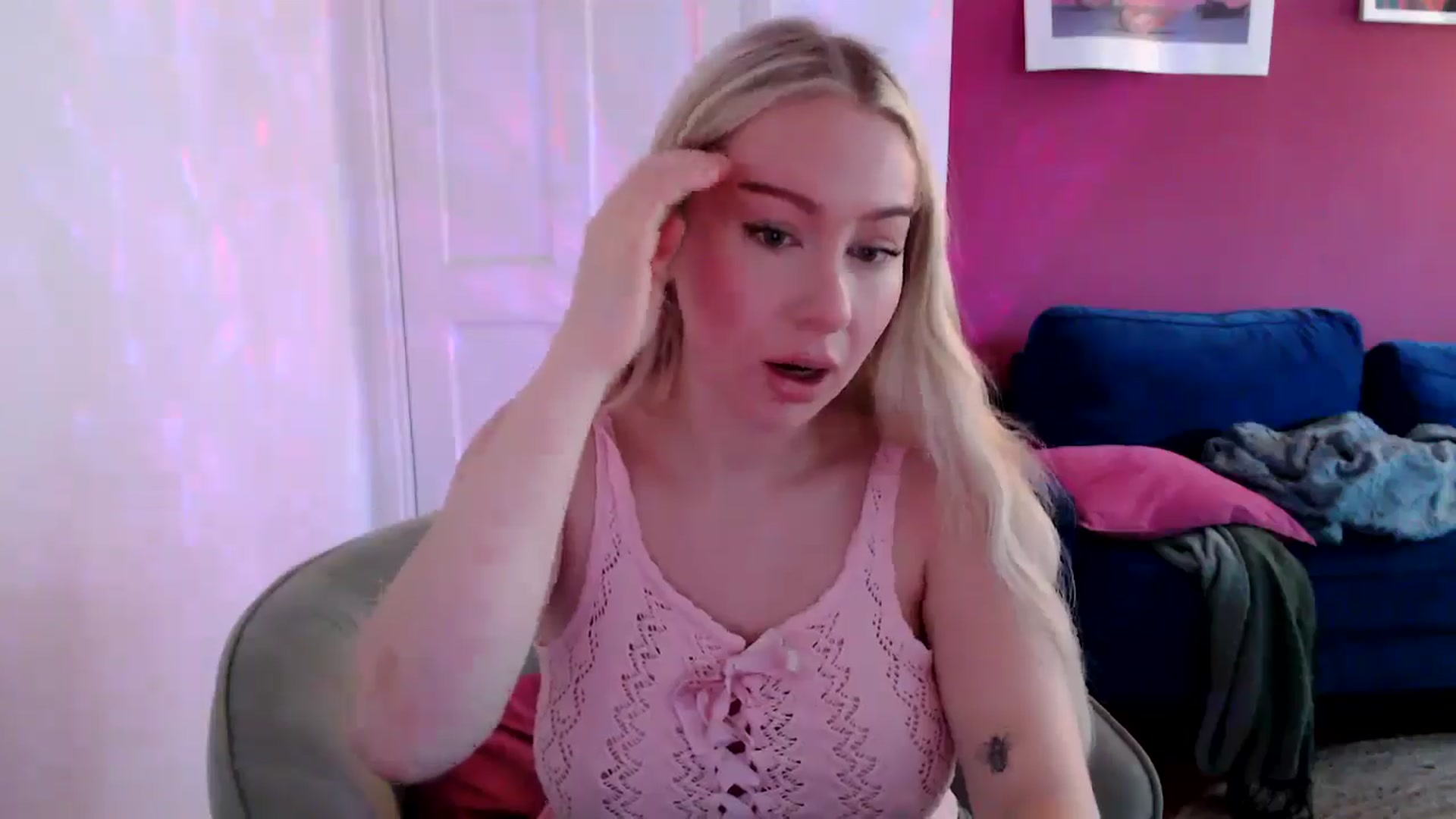 Gallery image thumbnail from PetiteAvax's myfreecams stream on, 09/08/2024, 08:54 image 4 of 20