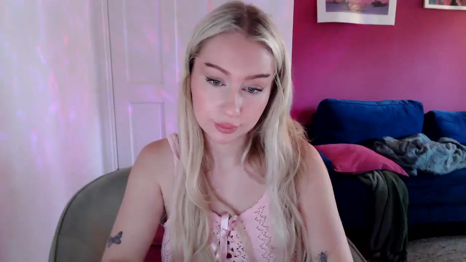 Gallery image thumbnail from PetiteAvax's myfreecams stream on, 09/08/2024, 09:52 image 10 of 20