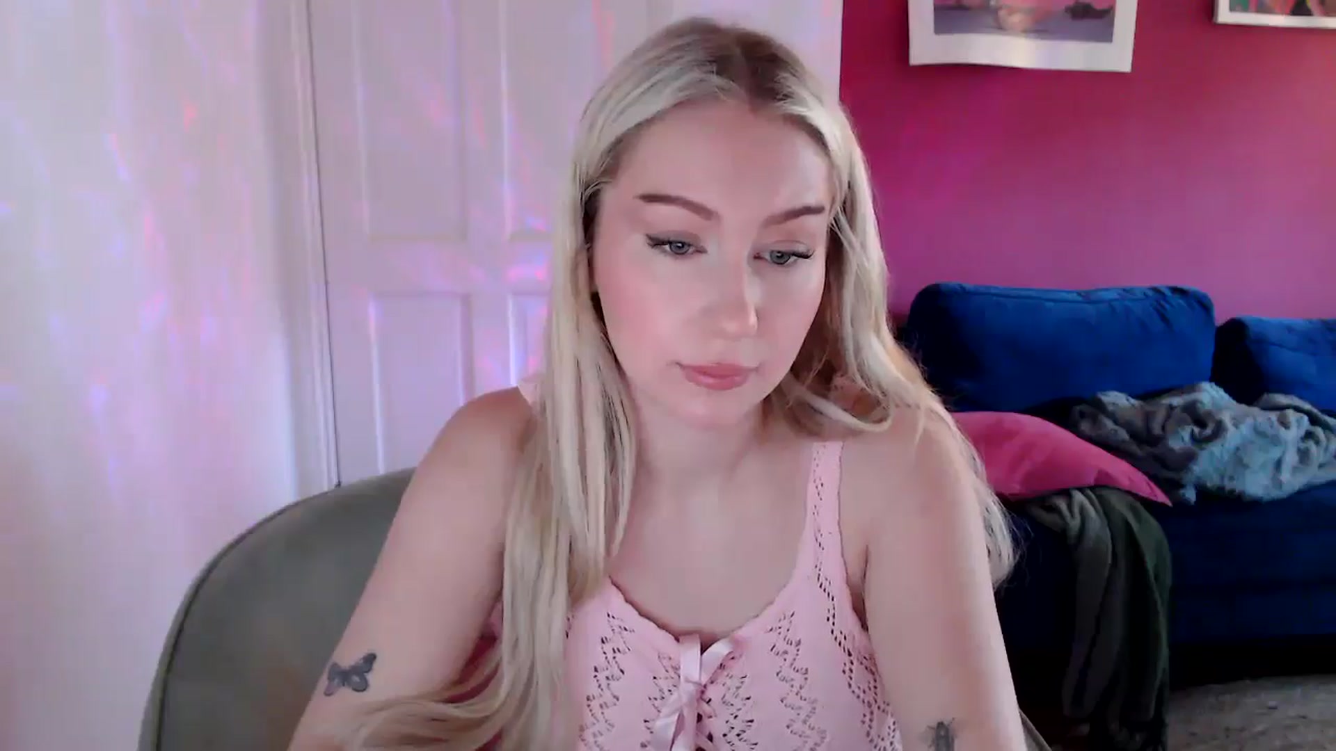 Gallery image thumbnail from PetiteAvax's myfreecams stream on, 09/08/2024, 09:52 image 8 of 20