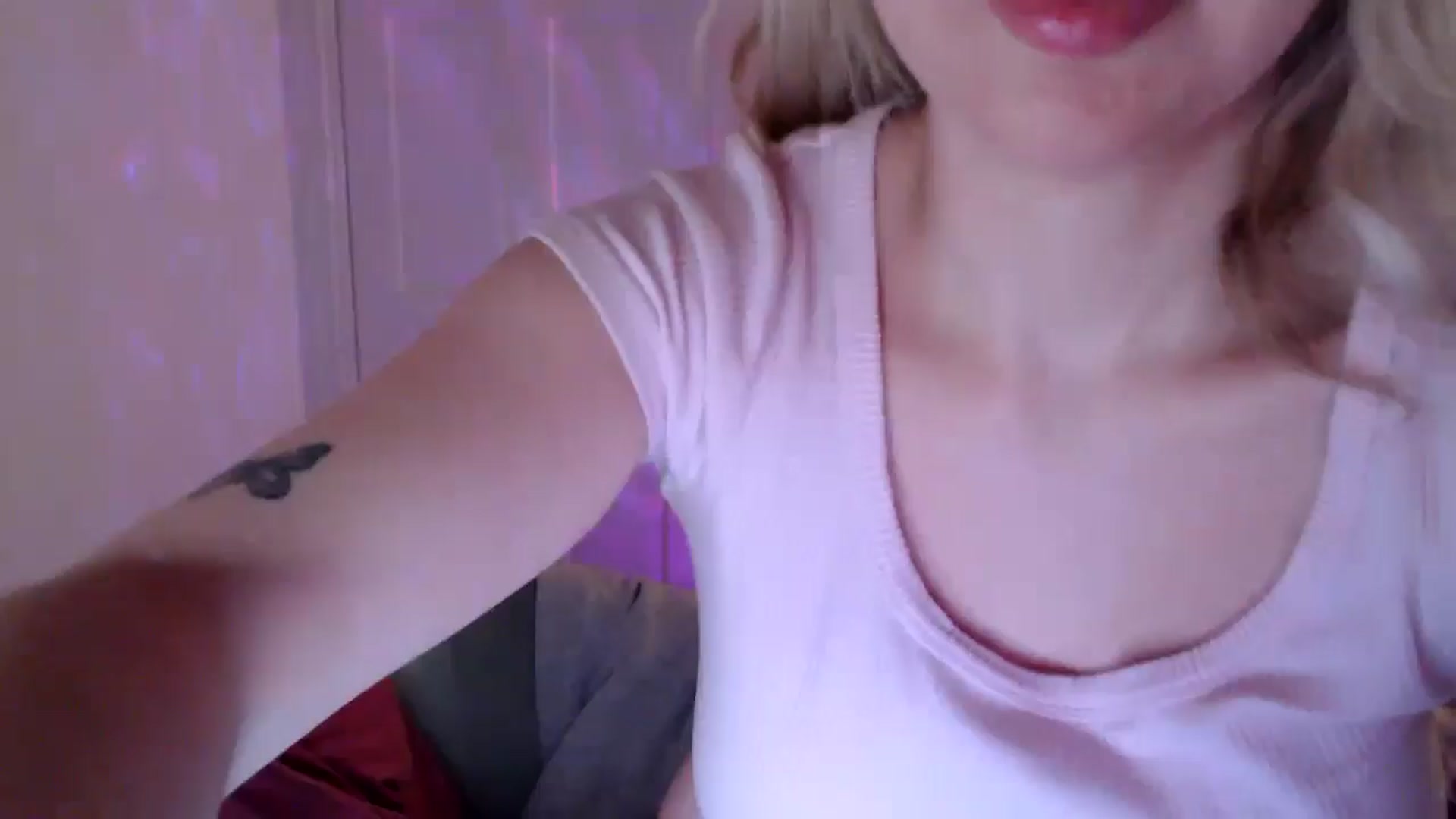 Gallery image thumbnail from PetiteAvax's myfreecams stream on, 09/08/2024, 18:57 image 17 of 20