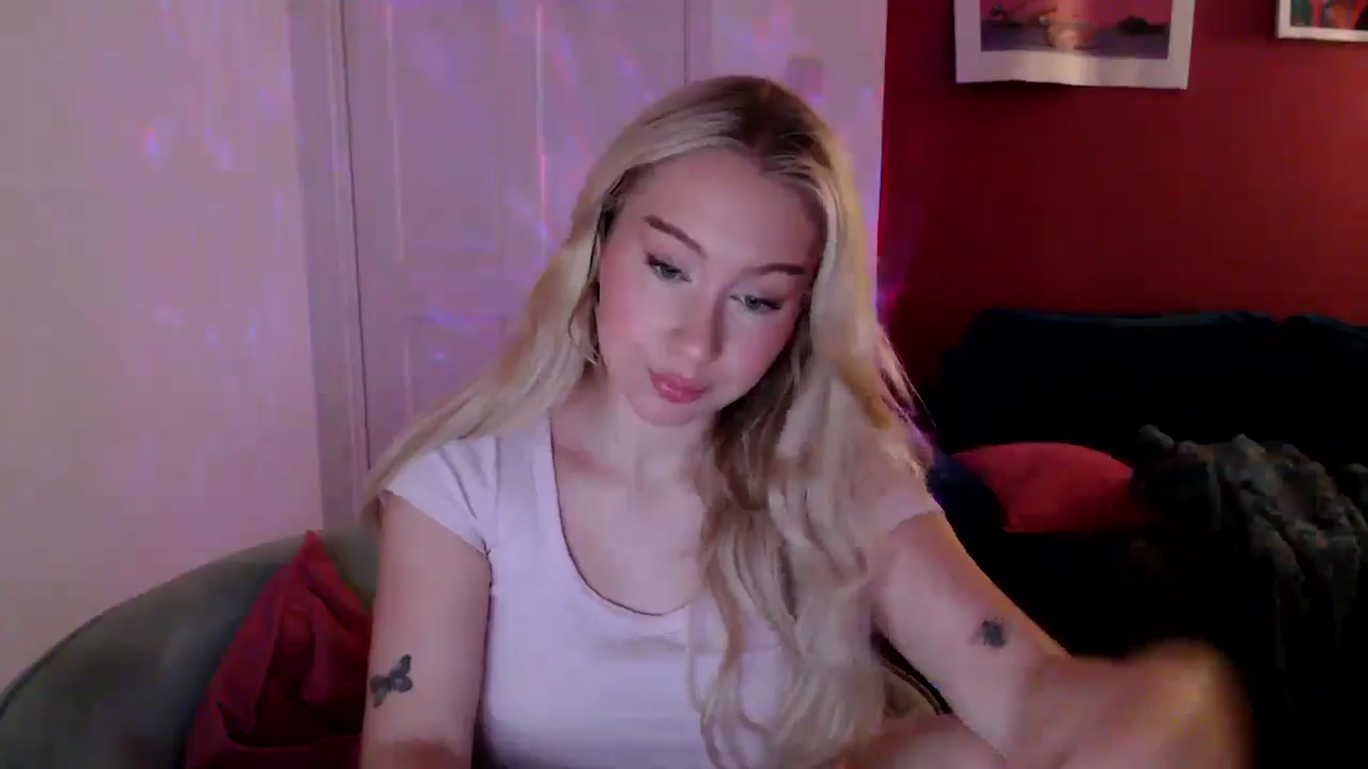 Gallery image thumbnail from PetiteAvax's myfreecams stream on, 09/08/2024, 18:57 image 8 of 20