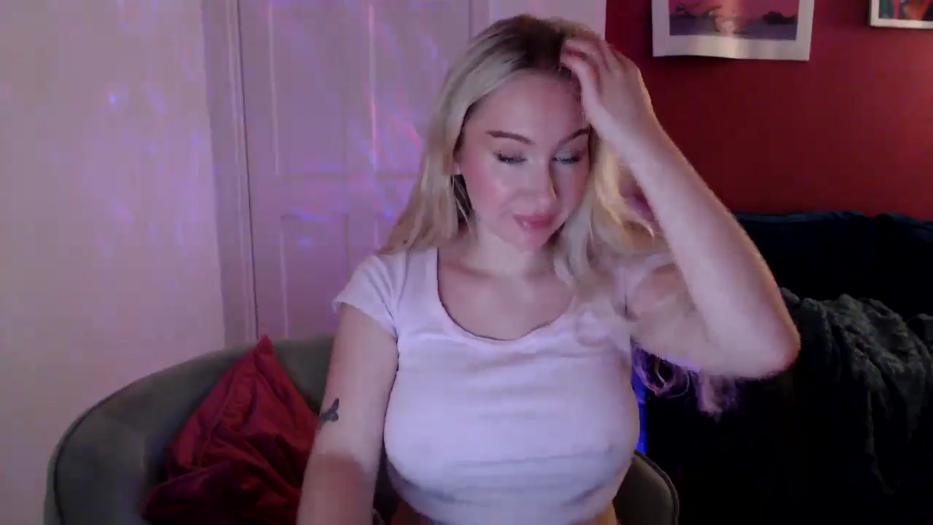 Gallery image thumbnail from PetiteAvax's myfreecams stream on, 09/08/2024, 18:57 image 4 of 20