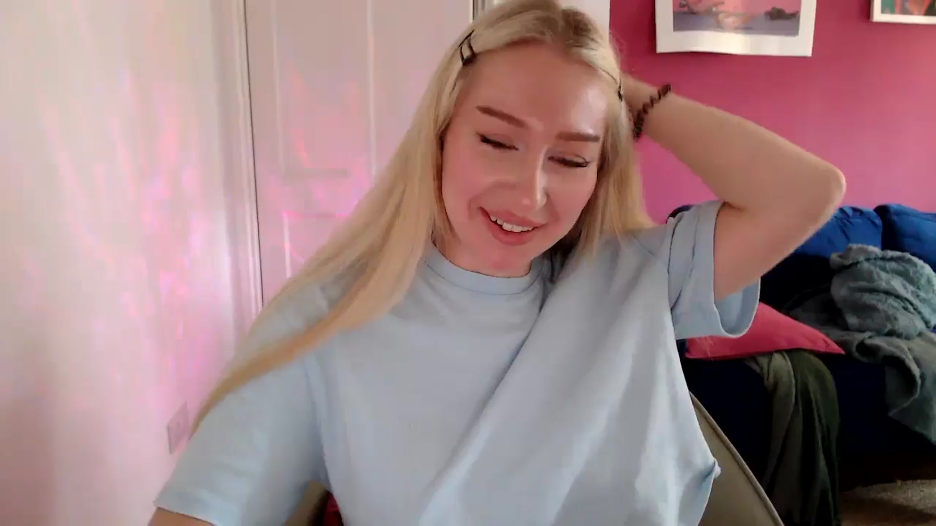 Gallery image thumbnail from PetiteAvax's myfreecams stream on, 09/09/2024, 13:16 image 15 of 20
