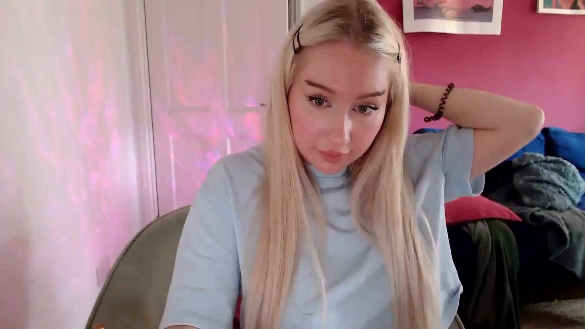 Gallery image thumbnail from PetiteAvax's myfreecams stream on, 09/09/2024, 13:16 image 12 of 20